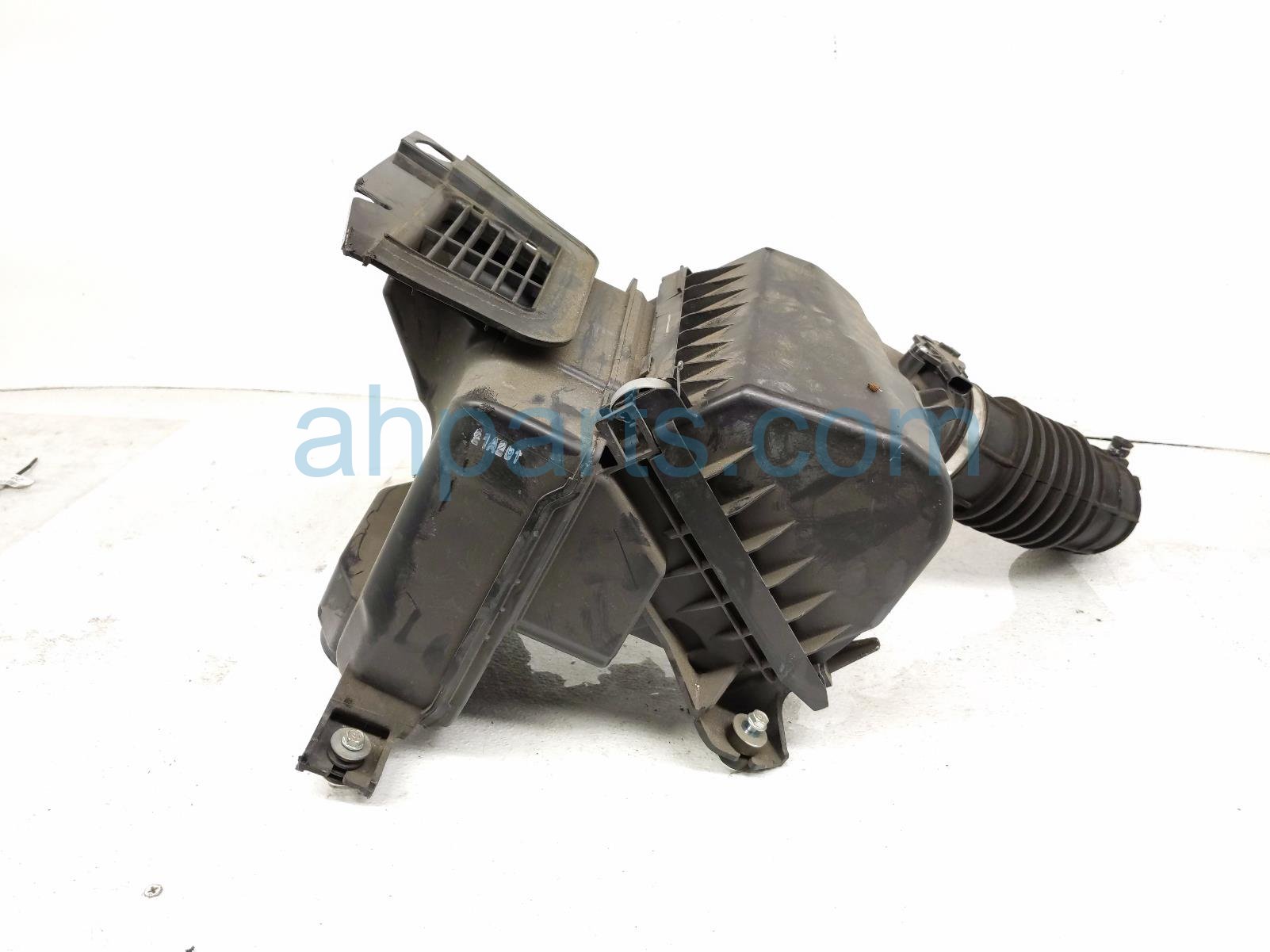Sold 2022 Honda Civic Air Cleaner Intake Box 17201-64S-A01