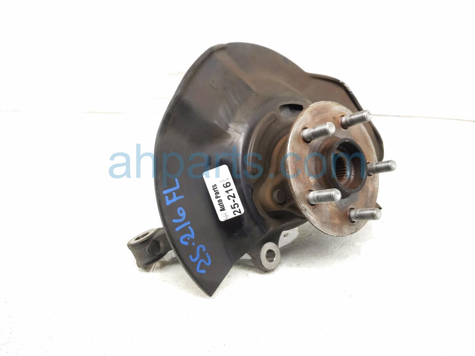 $125 Toyota FR/LH SPINDLE KNUCKLE HUB