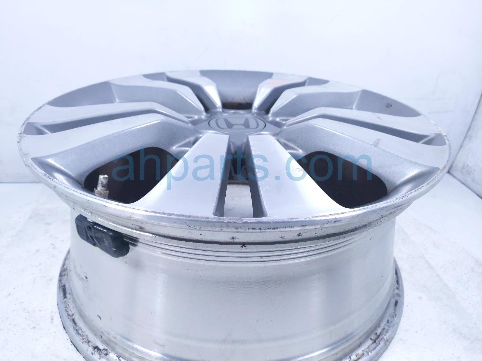 Sold 2008 Honda Accord Front Passenger Wheel / Rim* 42700-TE0-A91
