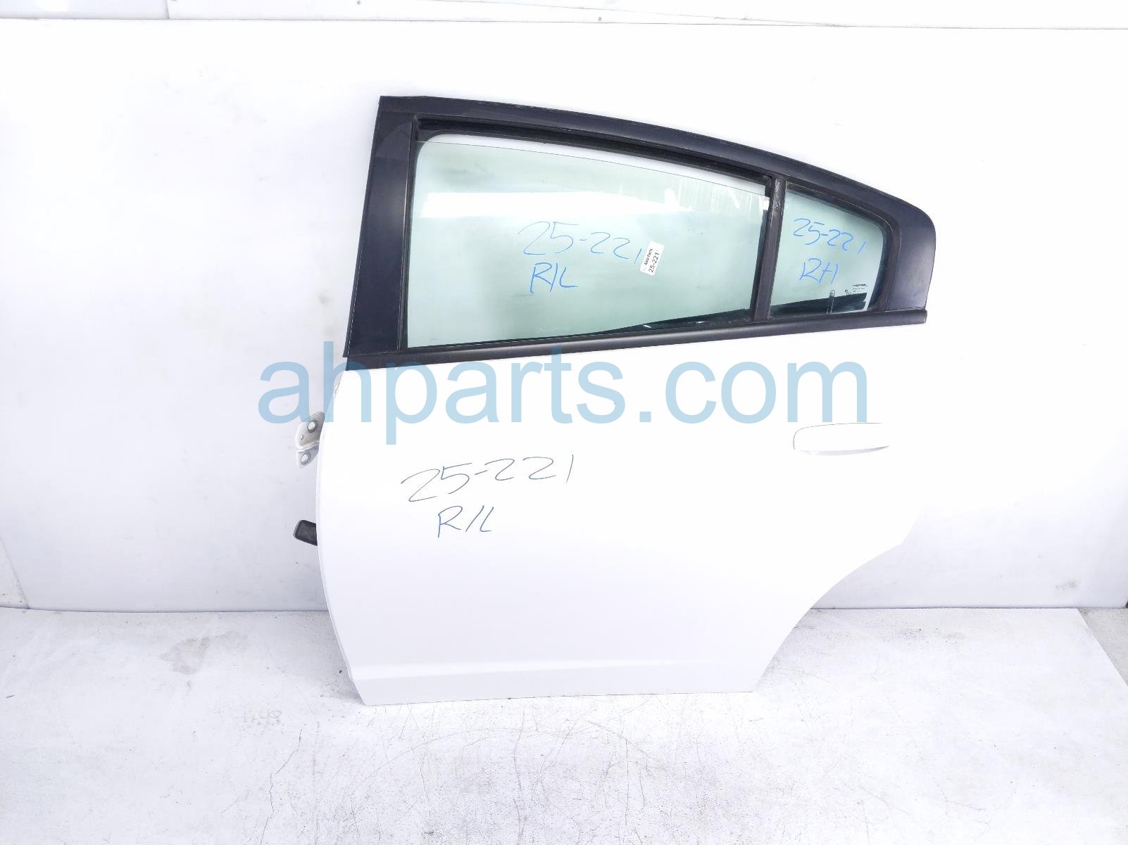 $495 Dodge RR/LH DOOR - WHITE - NO INSIDE TRIM $495 Dodge RR/LH DOOR - WHITE - NO INSIDE TRIM
