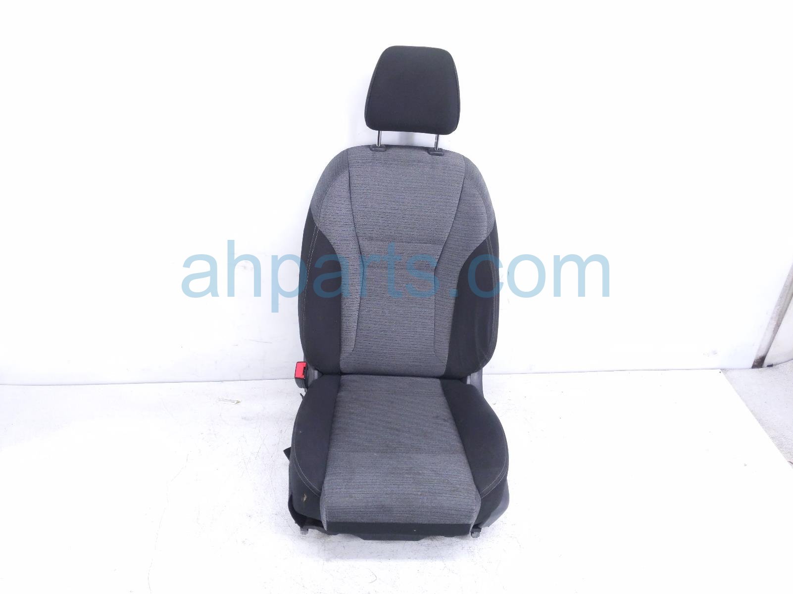 $250 Nissan FR/LH SEAT - GREY - W/ AIRBAG * $250 Nissan FR/LH SEAT - GREY - W/ AIRBAG *