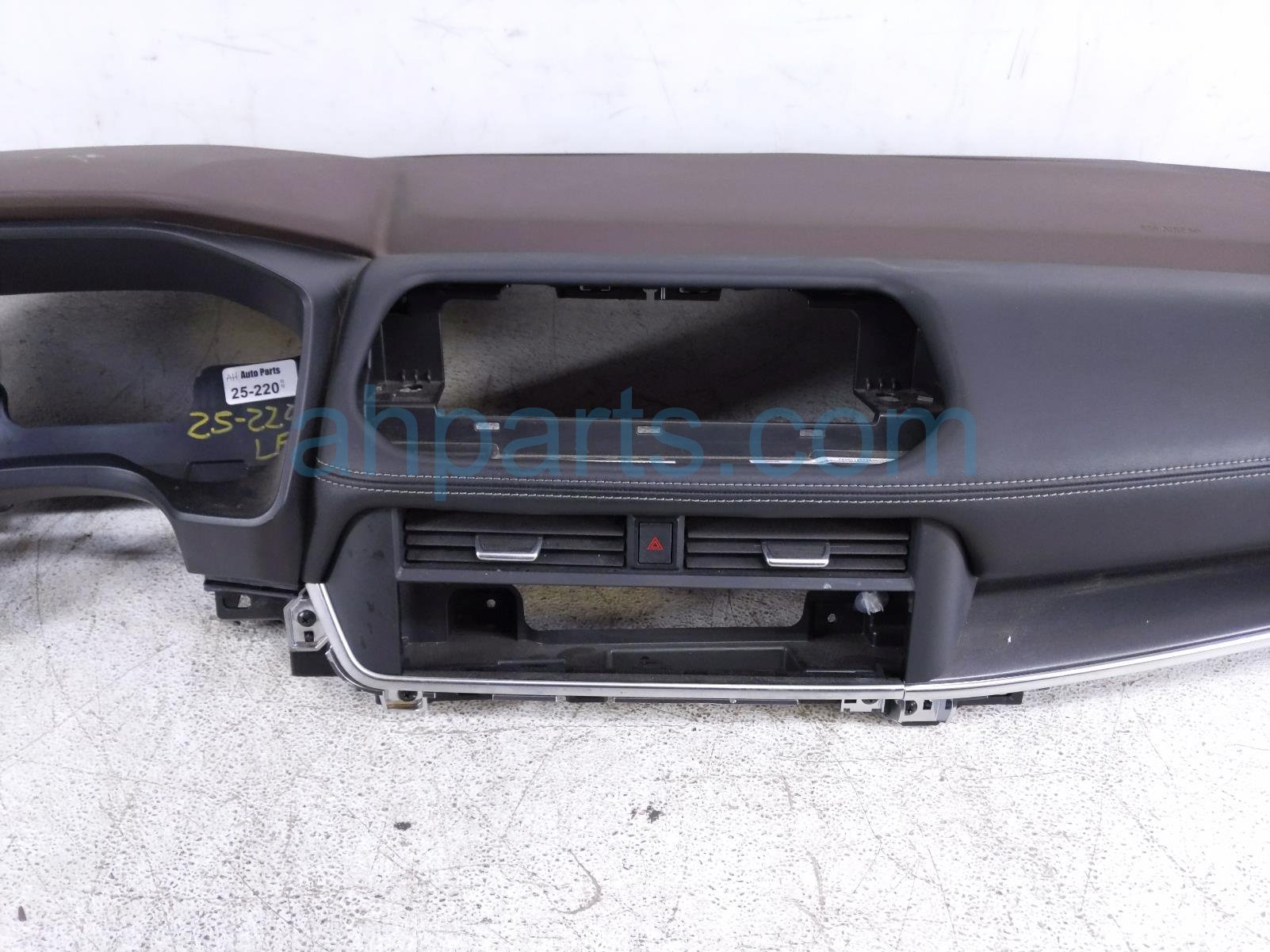 $599 Nissan DASHBOARD W/ AIRBAG - BLACK * $599 Nissan DASHBOARD W/ AIRBAG - BLACK *