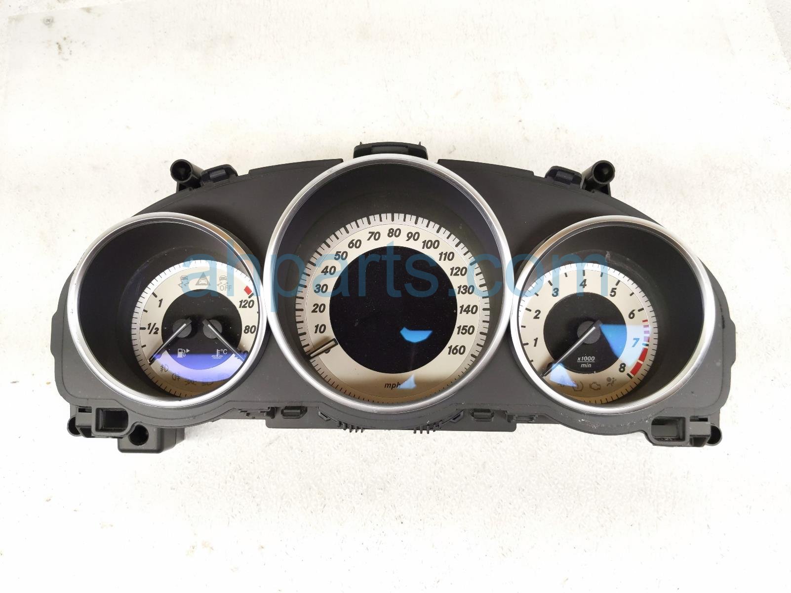 $75 Mercedes SPEEDO INSTRUMENT CLUSTER - 70K MI $75 Mercedes SPEEDO INSTRUMENT CLUSTER - 70K MI