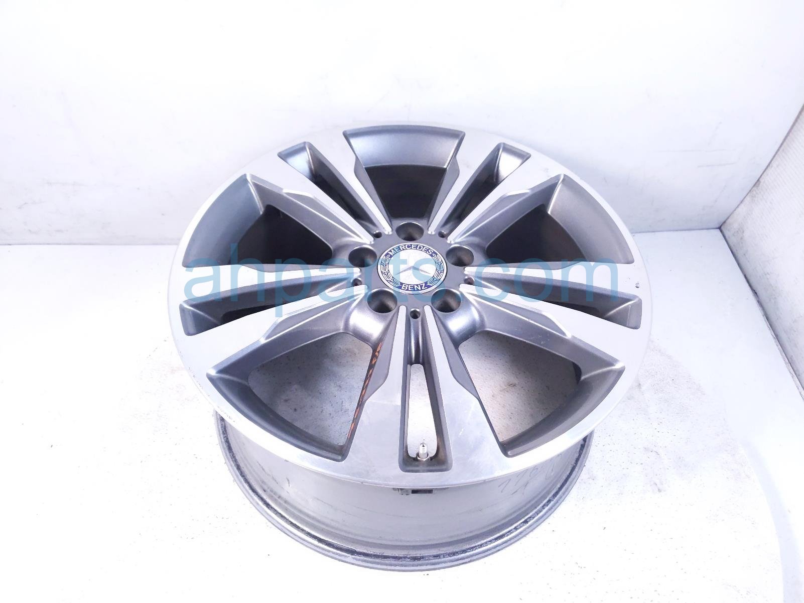 $199 Mercedes FR/RH WHEEL / RIM $199 Mercedes FR/RH WHEEL / RIM