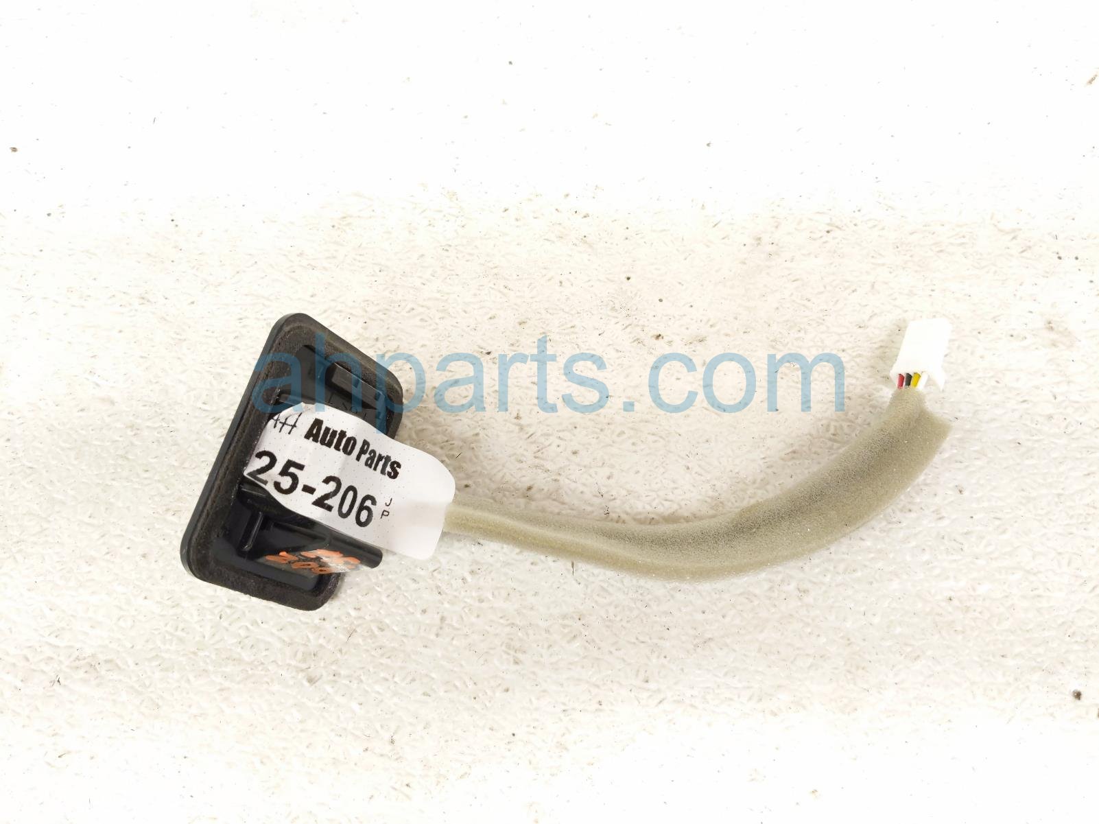 $95 Nissan REAR VIEW CAMERA - TRUNK MTD