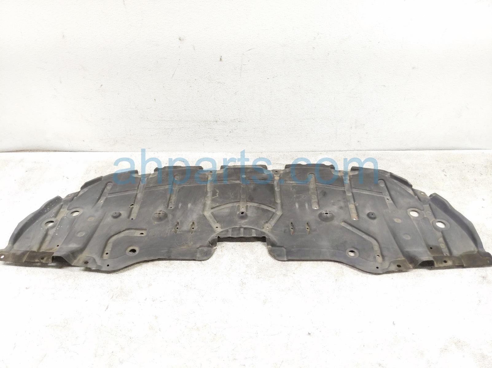 $95 Toyota FRONT UNDER COVER SPLASH SHIELD $95 Toyota FRONT UNDER COVER SPLASH SHIELD