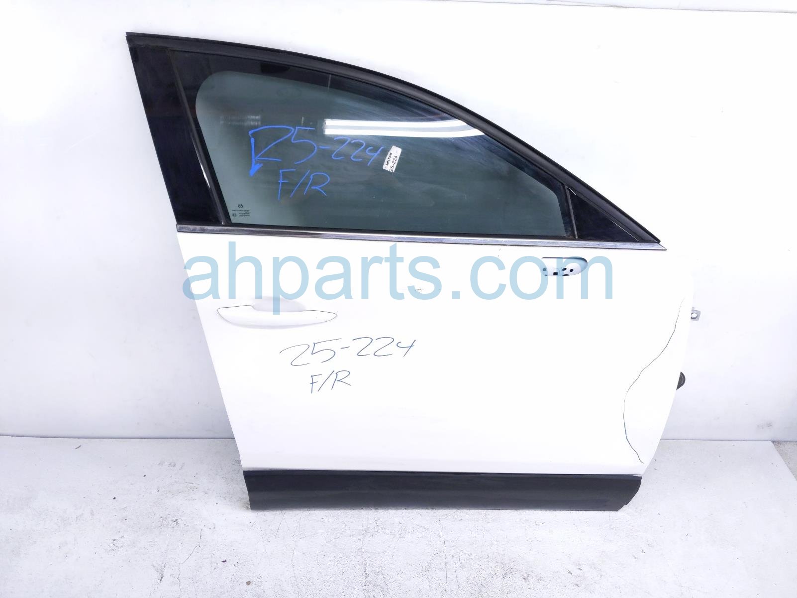 $945 Mazda FR/RH DOOR - WHITE- NO MIRROR/TRIM* $945 Mazda FR/RH DOOR - WHITE- NO MIRROR/TRIM*