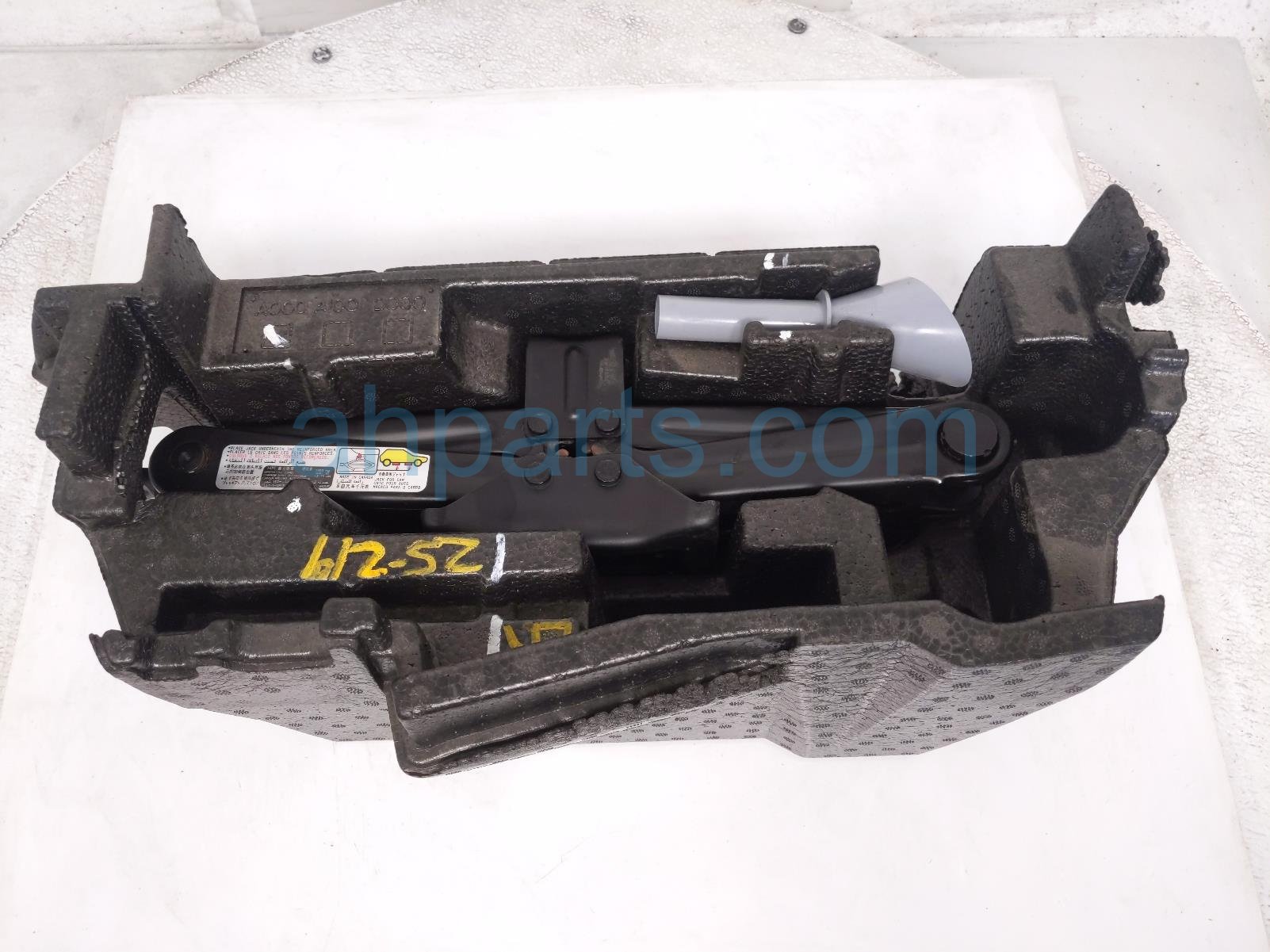 $100 Honda 3 TOOLS + SCISSOR JACK W/FOAM HOLDER $100 Honda 3 TOOLS + SCISSOR JACK W/FOAM HOLDER