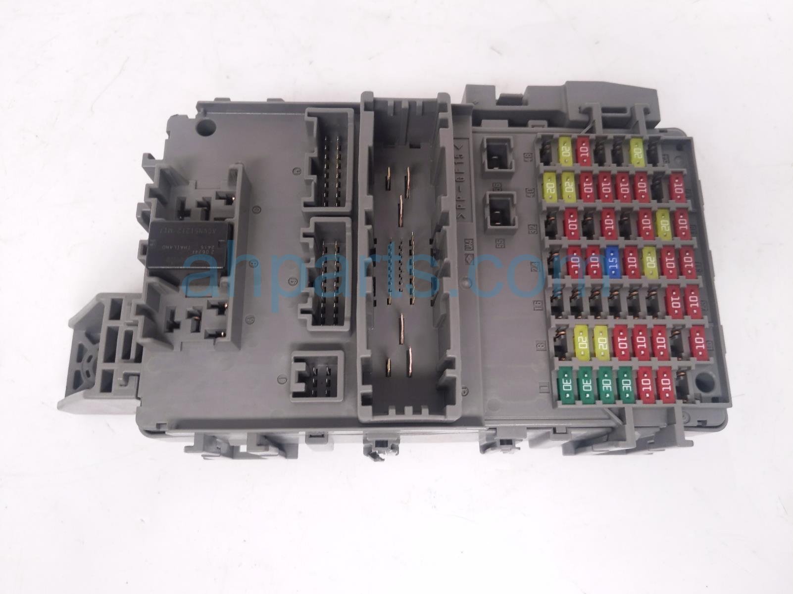 $100 Honda ENGINE ROOM FUSE BOX - EX-L 3.5L $100 Honda ENGINE ROOM FUSE BOX - EX-L 3.5L