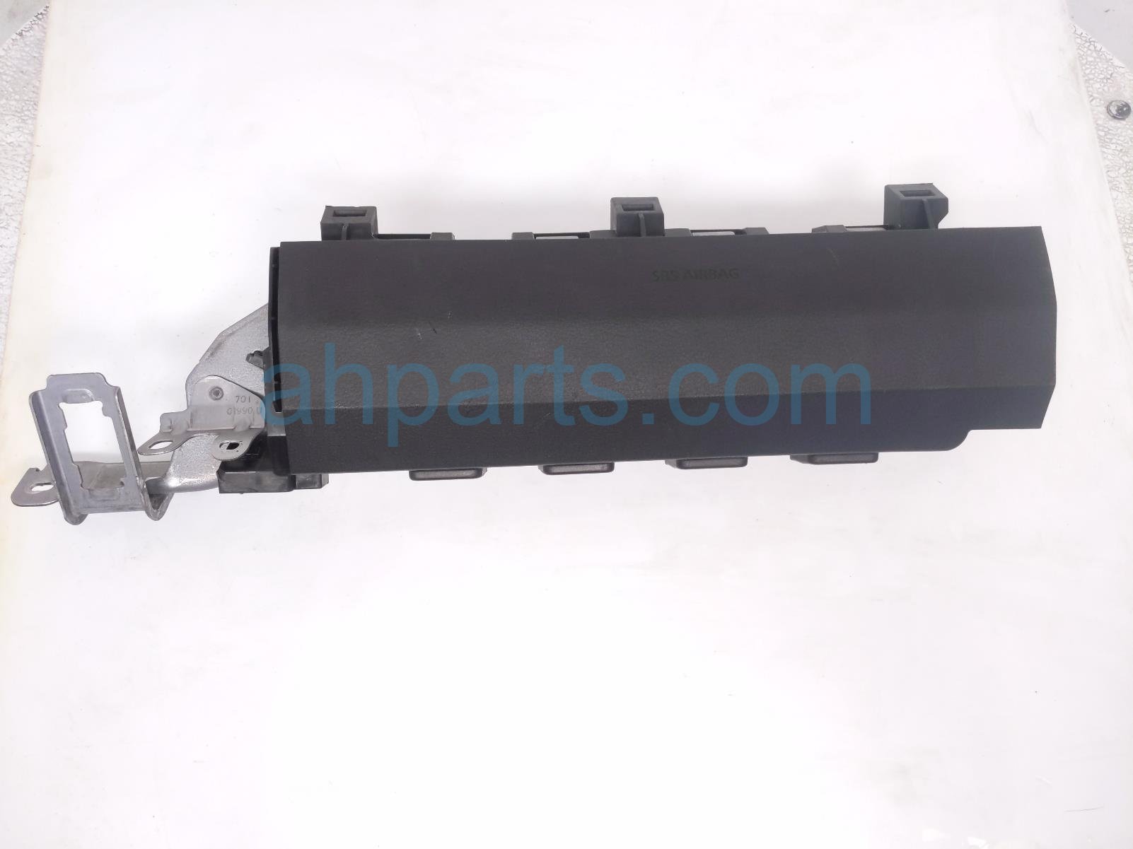 $199 Mazda DRIVER KNEE AIR BAG * $199 Mazda DRIVER KNEE AIR BAG *