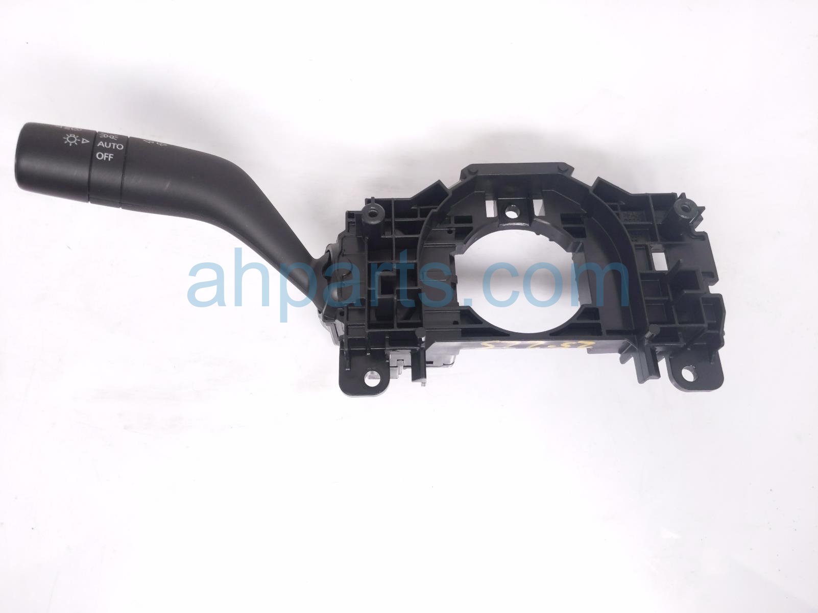$60 Mazda HEADLIGHT / SIGNAL COLUMN SWITCH $60 Mazda HEADLIGHT / SIGNAL COLUMN SWITCH