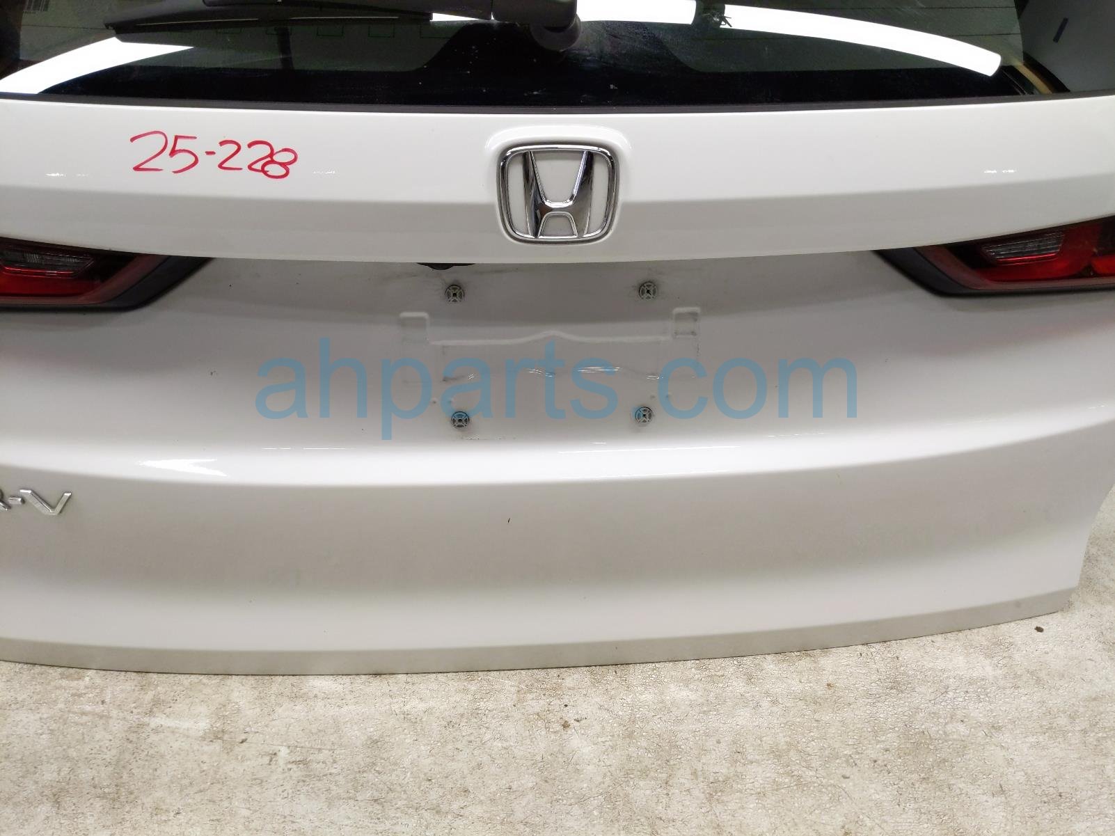 $1995 Honda LIFT GATE / TAIL GATE - WHITE * $1995 Honda LIFT GATE / TAIL GATE - WHITE *