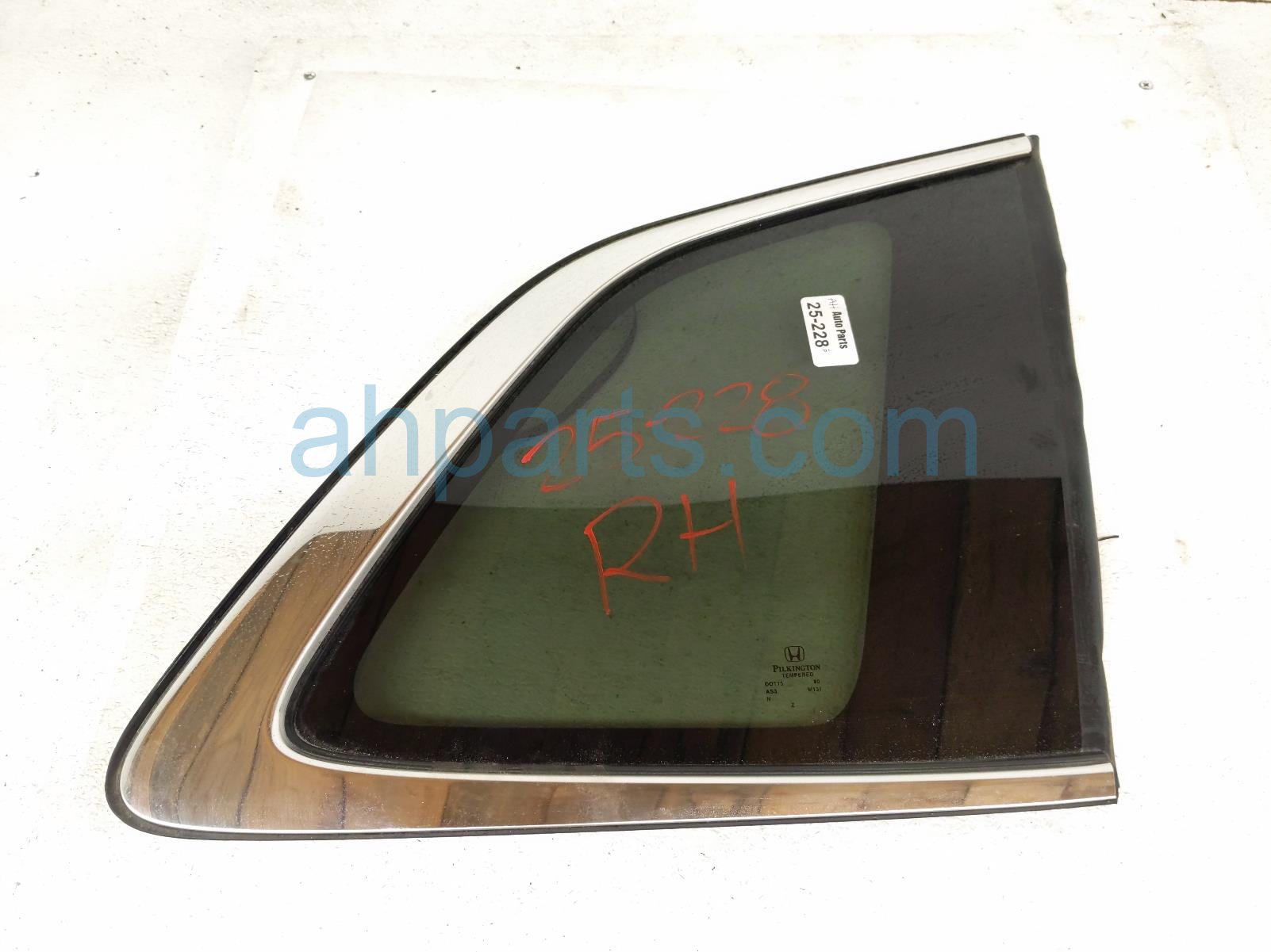 $125 Honda RH QUARTER WINDOW GLASS $125 Honda RH QUARTER WINDOW GLASS