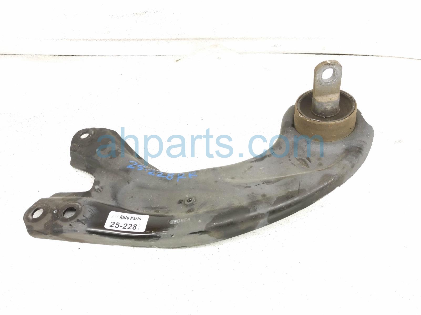 $75 Honda RR/RH TRAILING LOWER CONTROL ARM $75 Honda RR/RH TRAILING LOWER CONTROL ARM