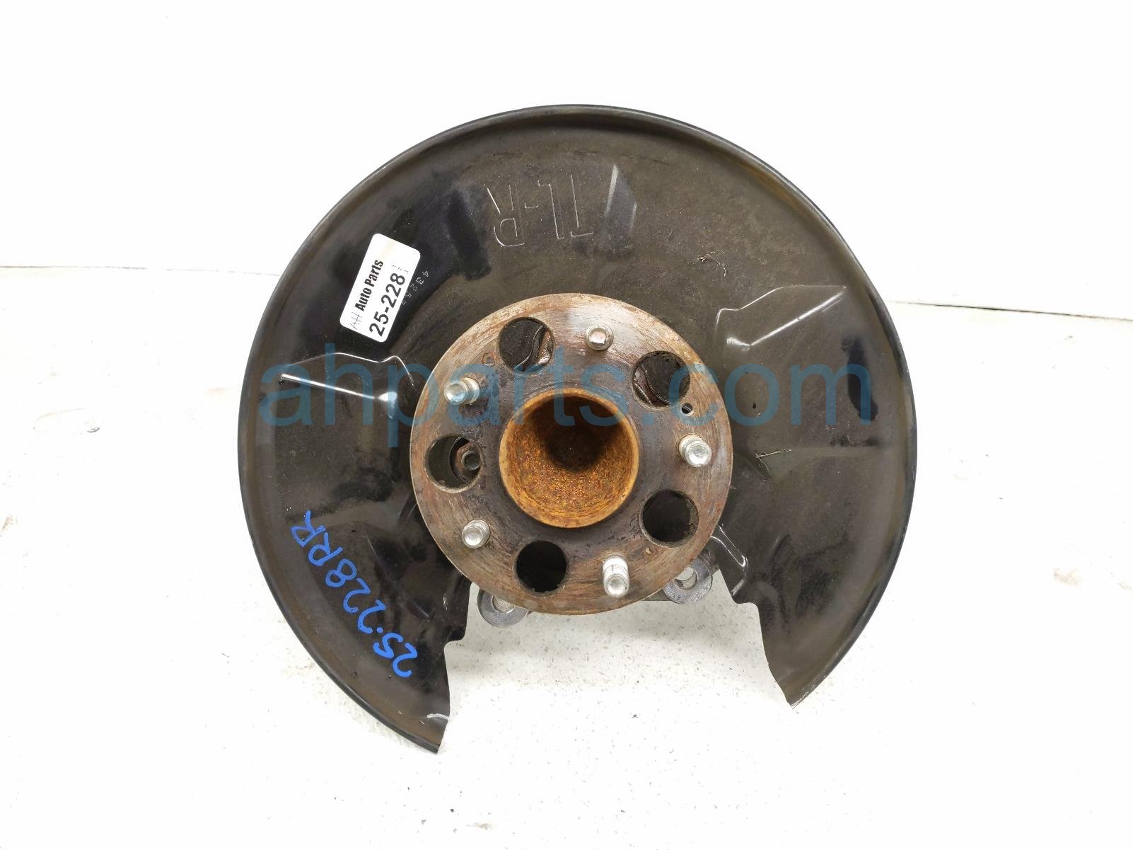 $150 Honda RR/RH SPINDLE KNUCKLE HUB - FWD $150 Honda RR/RH SPINDLE KNUCKLE HUB - FWD