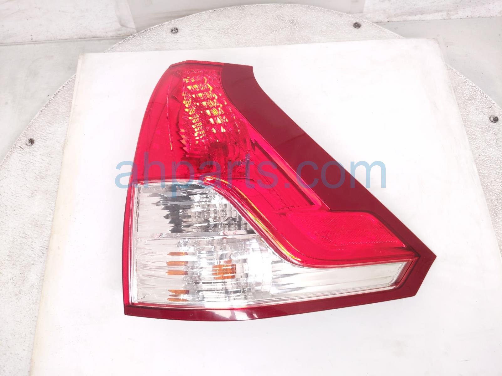 $129 Honda RH LOWER TAIL LAMP (ON BODY) * $129 Honda RH LOWER TAIL LAMP (ON BODY) *