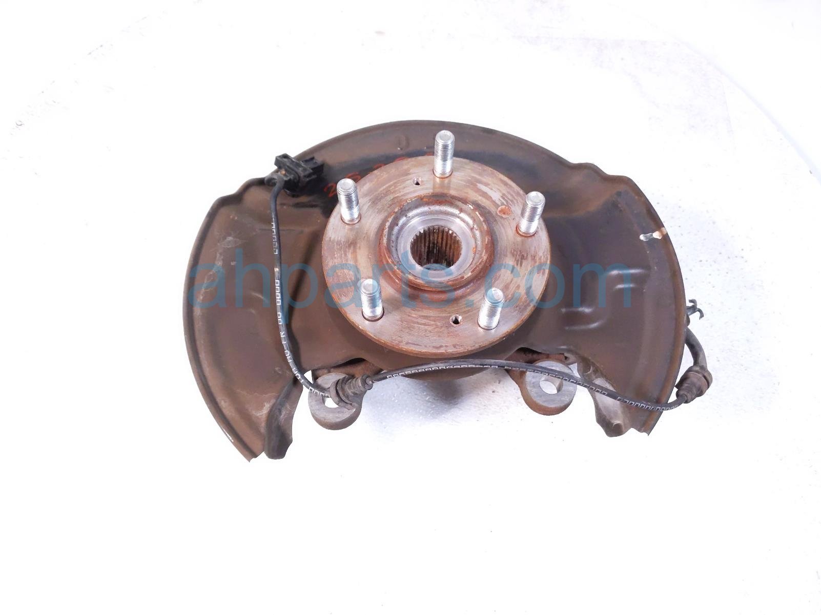 $125 Honda FR/RH SPINDLE KNUCKLE HUB *CHK $125 Honda FR/RH SPINDLE KNUCKLE HUB *CHK