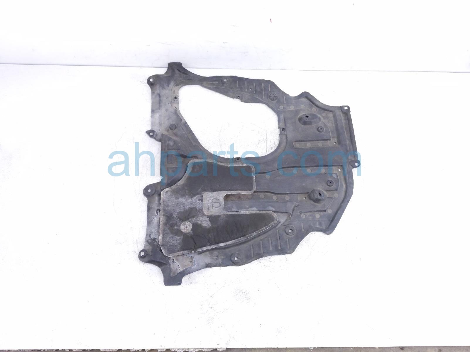 $85 Toyota LOWER ENGINE SPLASH SHIELD $85 Toyota LOWER ENGINE SPLASH SHIELD