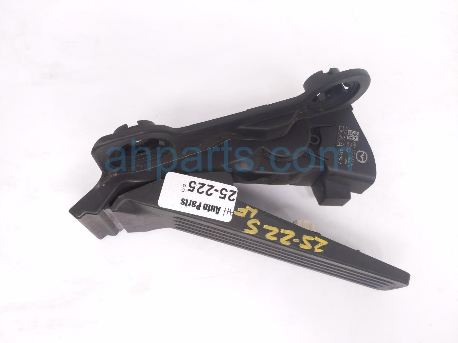 $75 Mazda GAS / ACCELERATOR PEDAL - SDN $75 Mazda GAS / ACCELERATOR PEDAL - SDN
