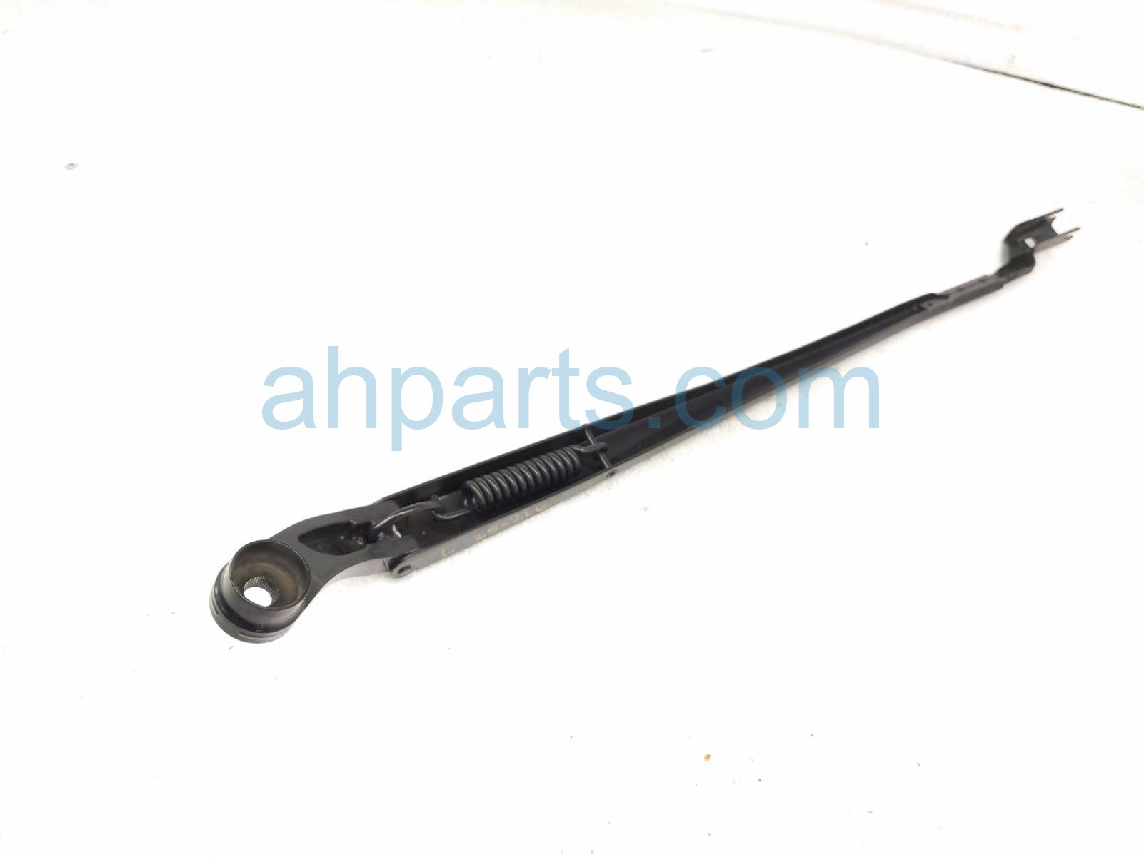 $25 Toyota LH WINDSHIELD WIPER ARM