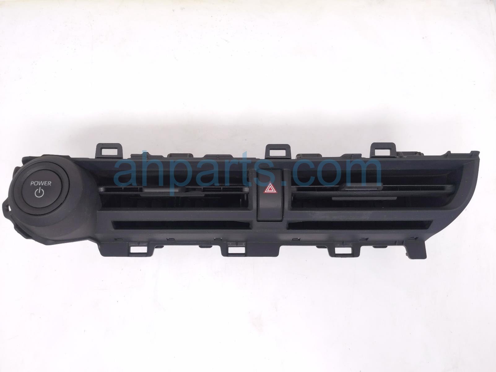 $149 Toyota CENTER DASH AIR VENT OUTLET - LE $149 Toyota CENTER DASH AIR VENT OUTLET - LE