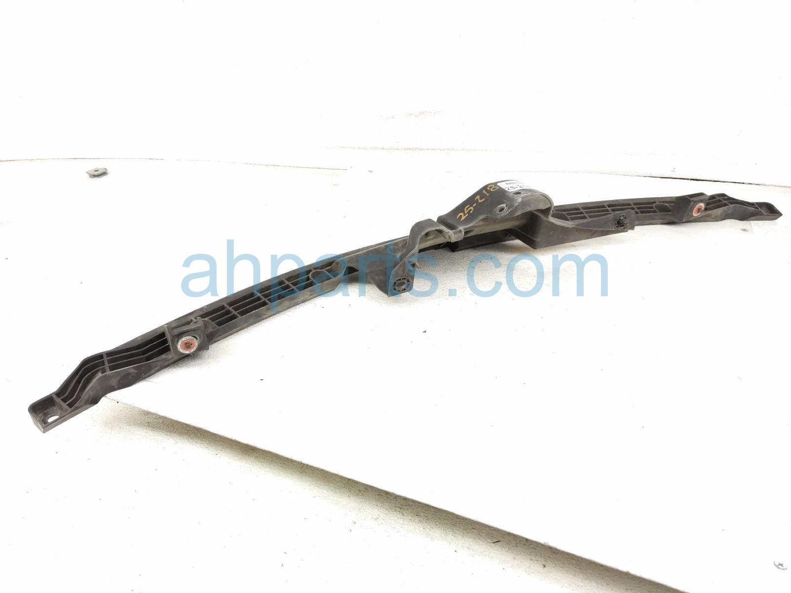 $25 Honda FRONT BUMPER CENTER SUPPORT BEAM $25 Honda FRONT BUMPER CENTER SUPPORT BEAM