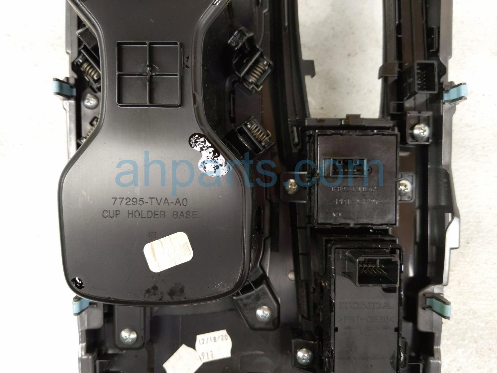 Sold 2021 Honda Accord Console Shifter Trim Bezel 77298-TVA-A01ZA