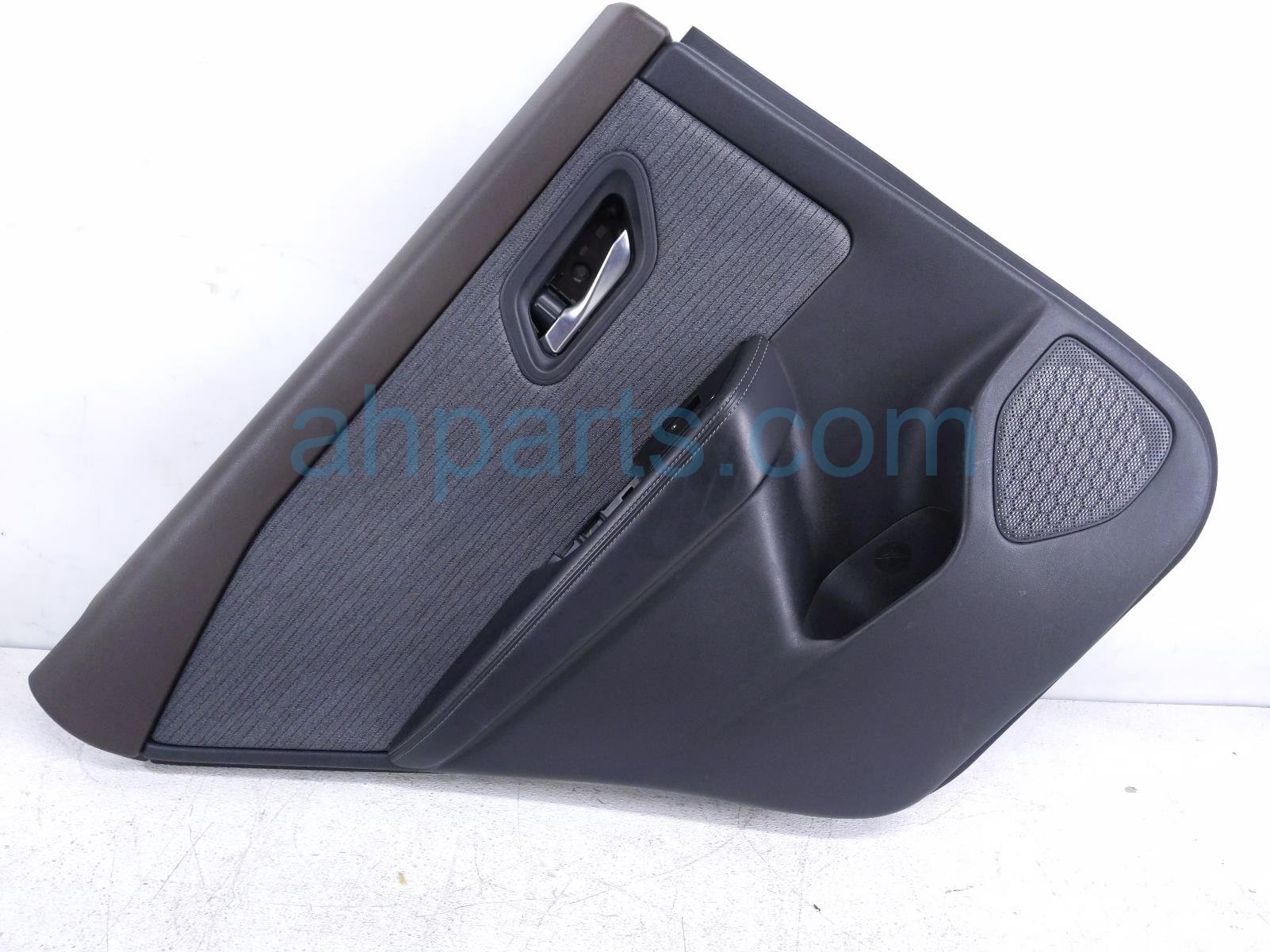 $149 Nissan RR/LH INTERIOR DOOR PANEL - BLACK * $149 Nissan RR/LH INTERIOR DOOR PANEL - BLACK *