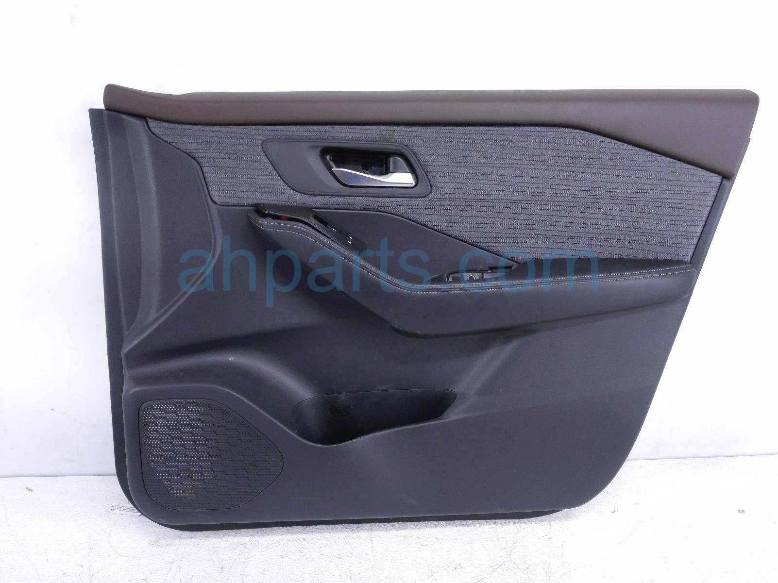 $149 Nissan FR/RH INTERIOR DOOR PANEL -BLACK * $149 Nissan FR/RH INTERIOR DOOR PANEL -BLACK *