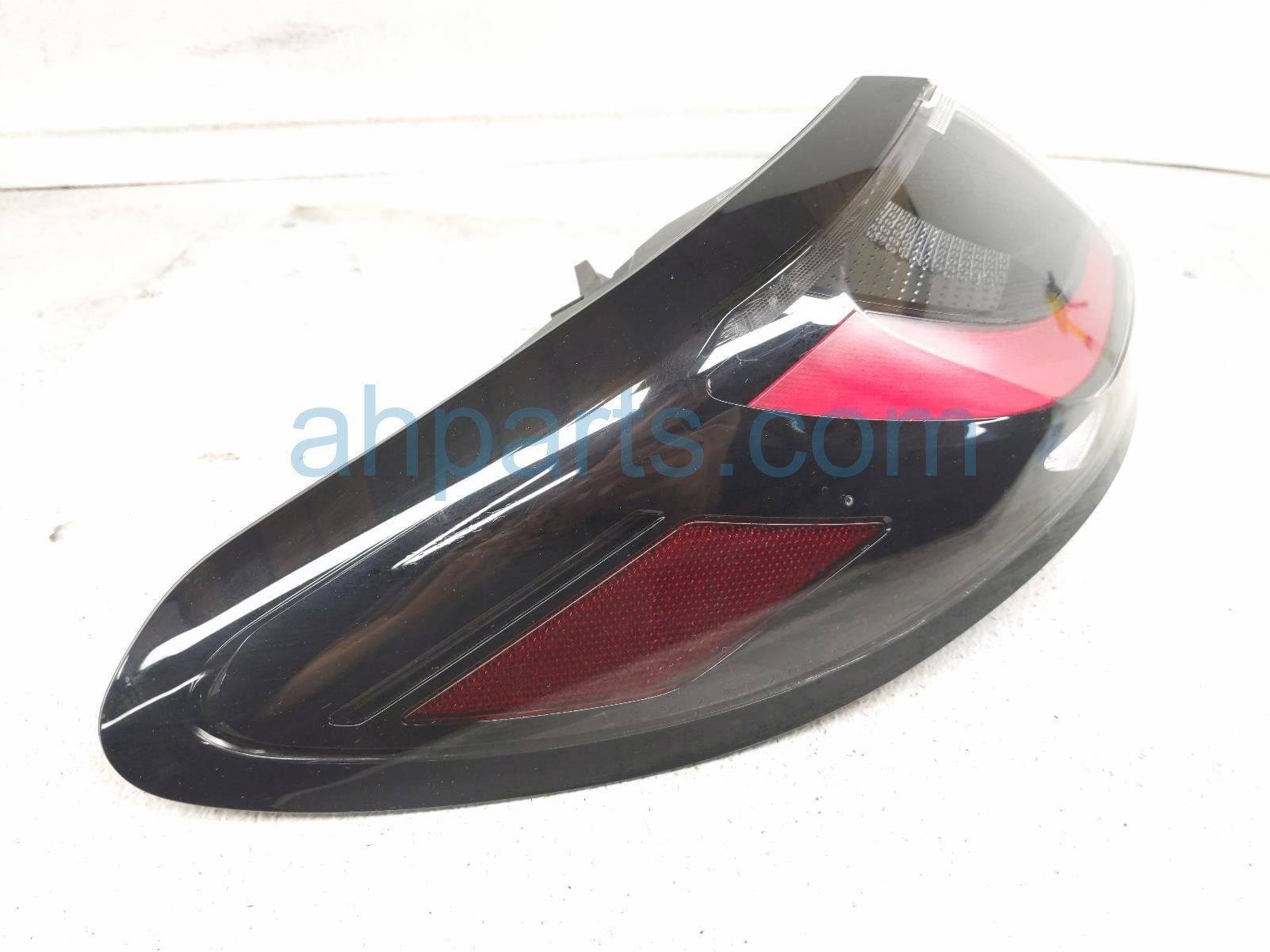 $200 Honda LH TAIL LAMP (ON BODY)