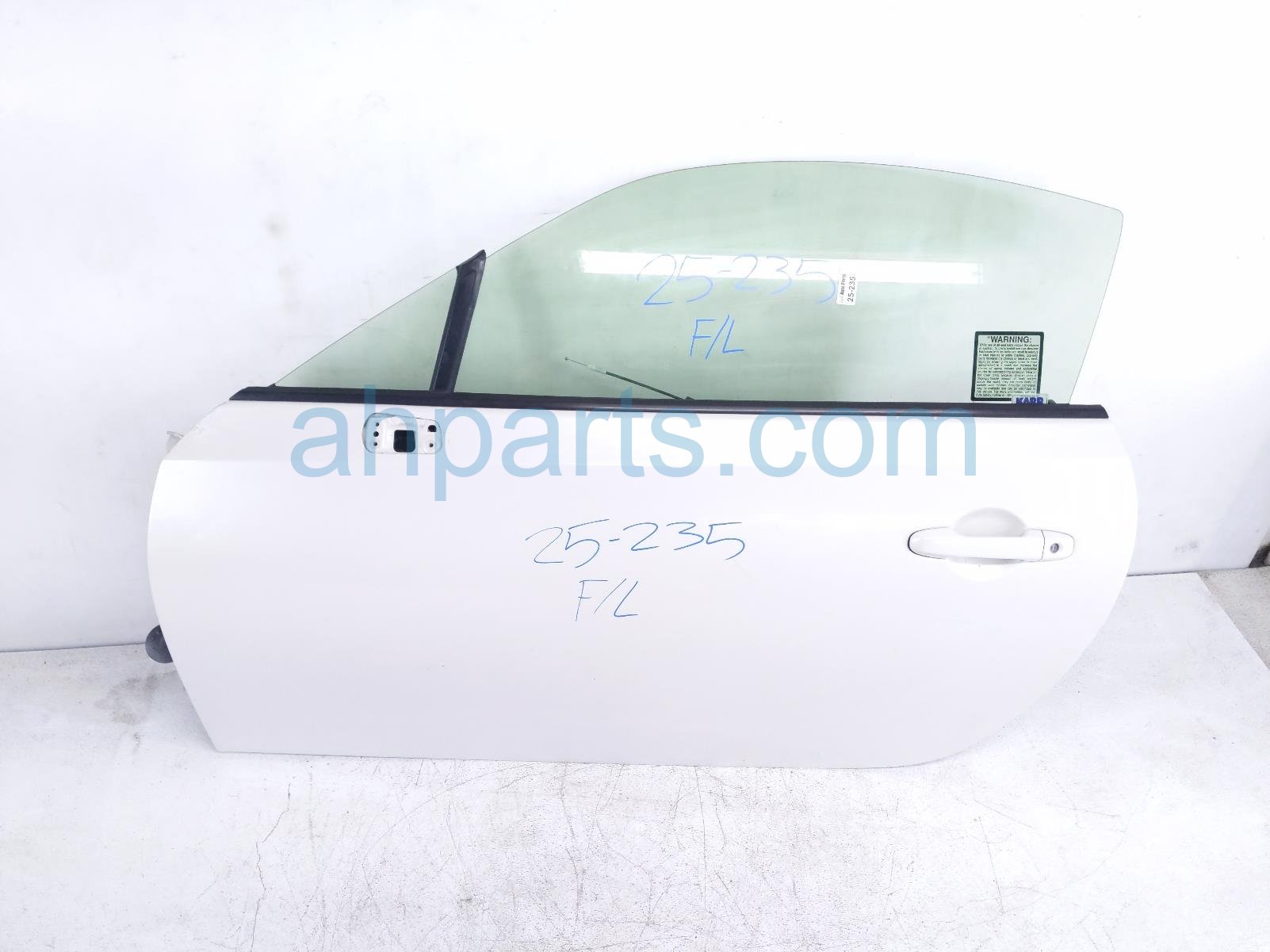 $275 Toyota LH DOOR - WHITE - NO MIRROR/TRIM * $275 Toyota LH DOOR - WHITE - NO MIRROR/TRIM *