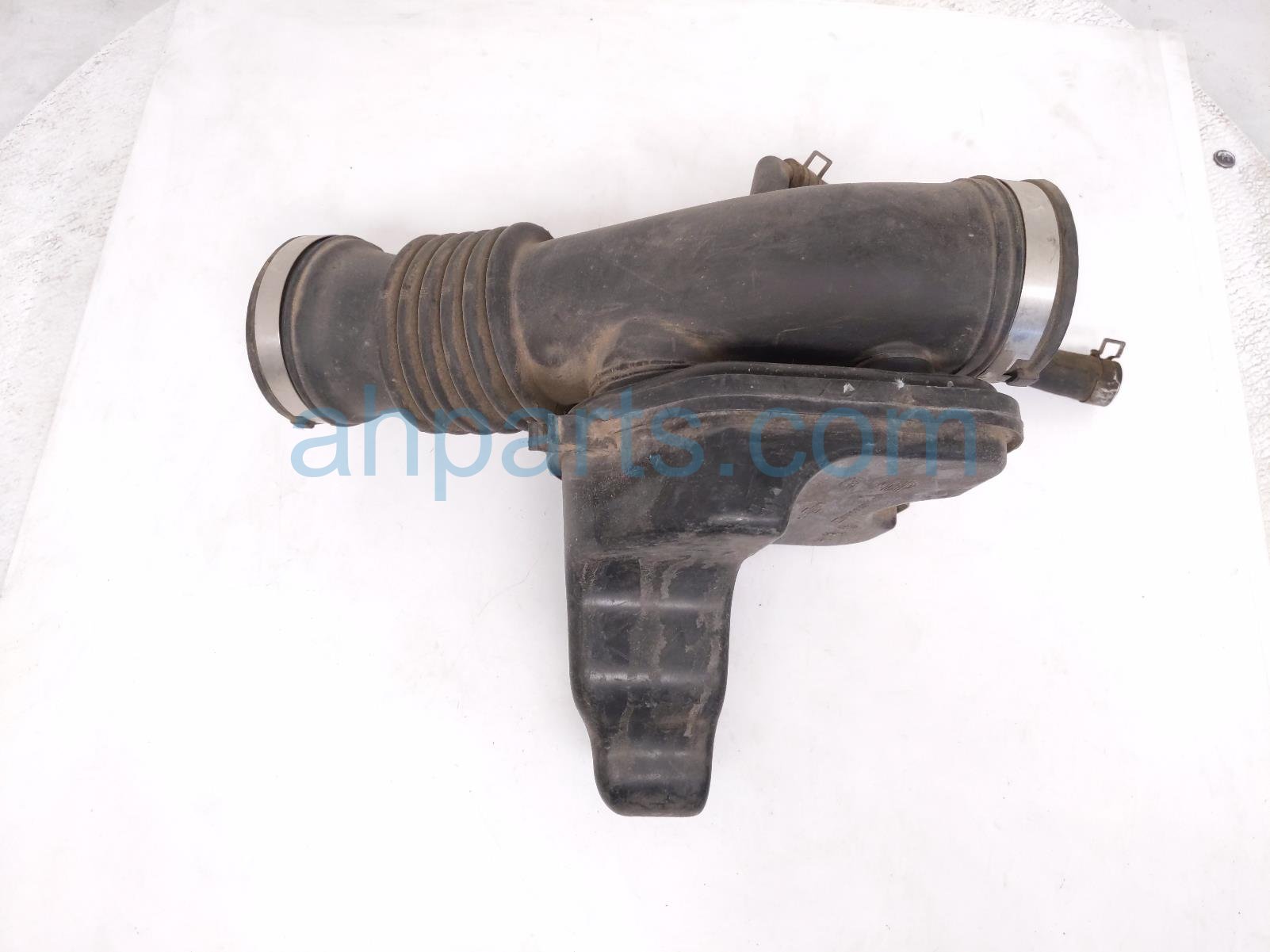 Nissan AIR CLEANER INTAKE DUCT TUBE