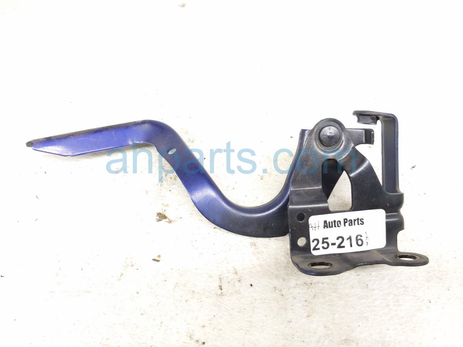 $25 Toyota LH HOOD HINGE - BLUE $25 Toyota LH HOOD HINGE - BLUE