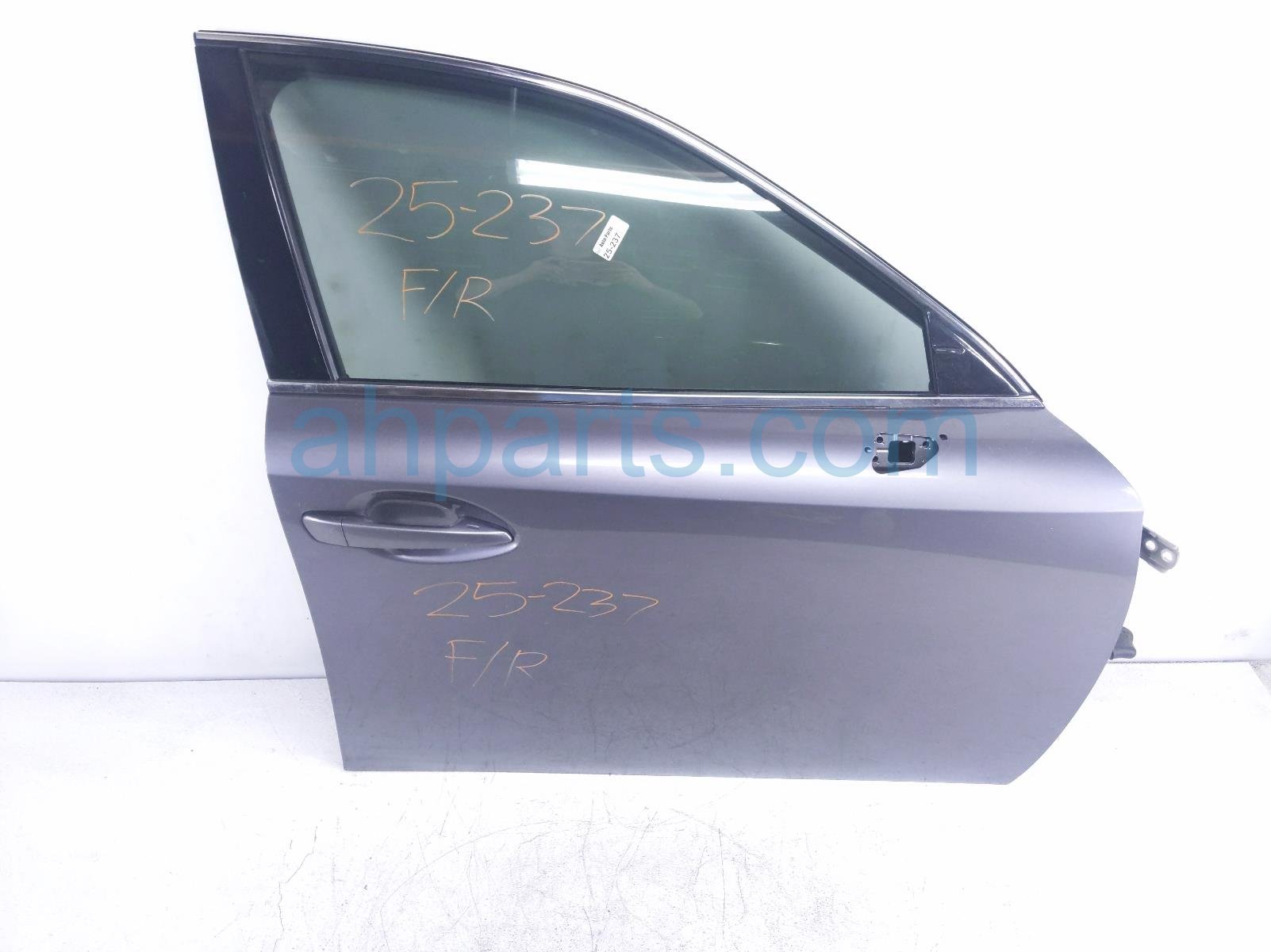 $650 Lexus FR/RH DOOR - GREY - NO MIRROR/TRIM* $650 Lexus FR/RH DOOR - GREY - NO MIRROR/TRIM*