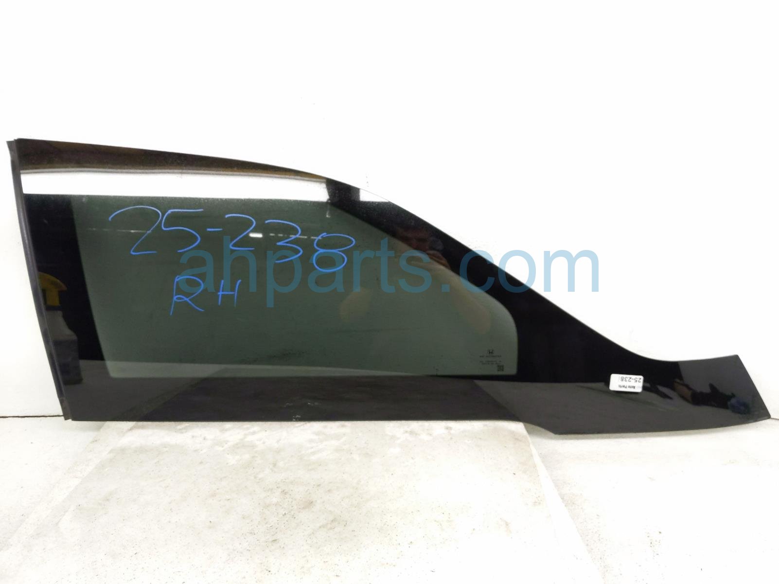 $149 Honda LH QUARTER WINDOW GLASS $149 Honda LH QUARTER WINDOW GLASS