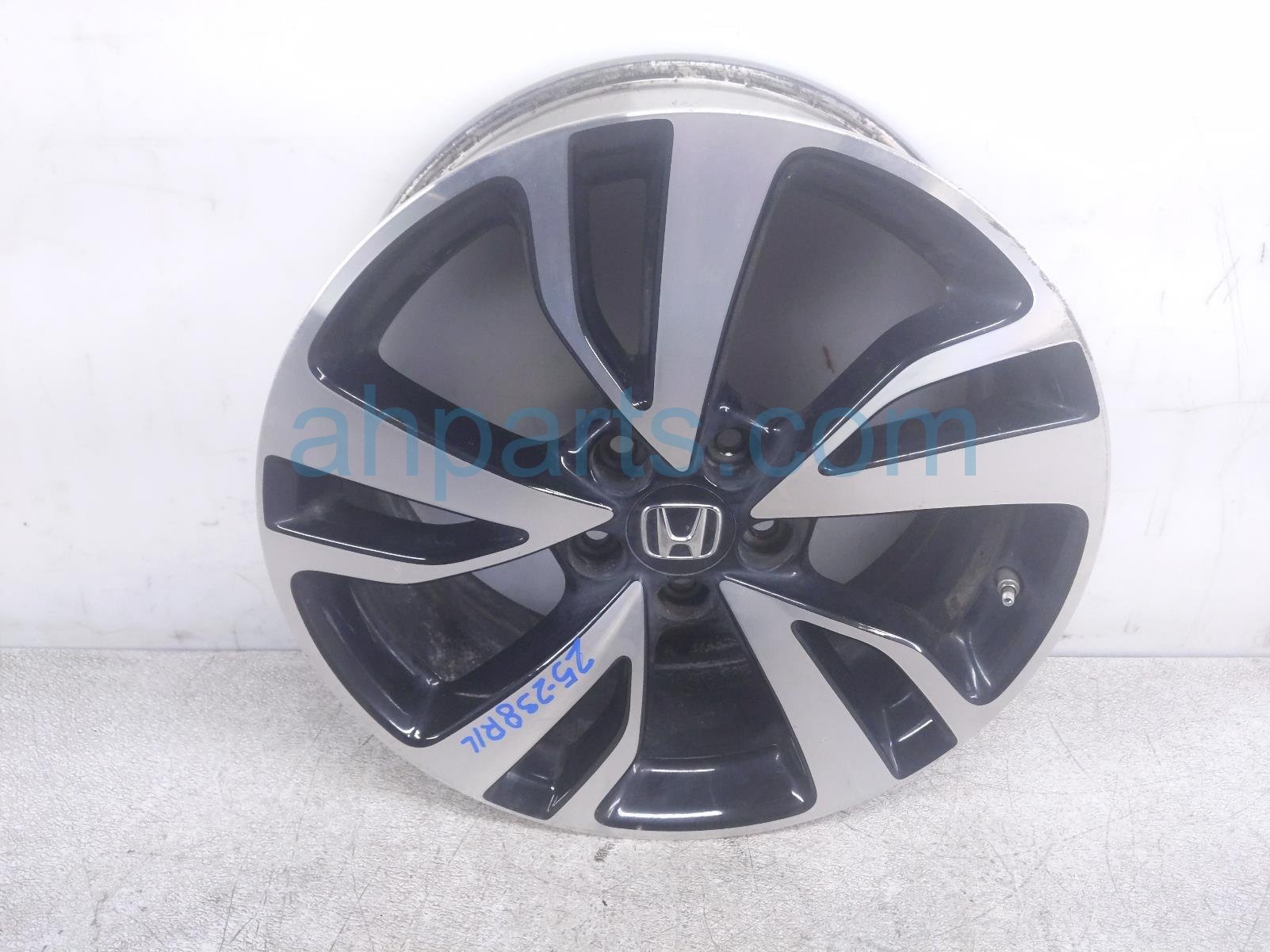 $195 Honda RR/LH WHEEL / RIM $195 Honda RR/LH WHEEL / RIM