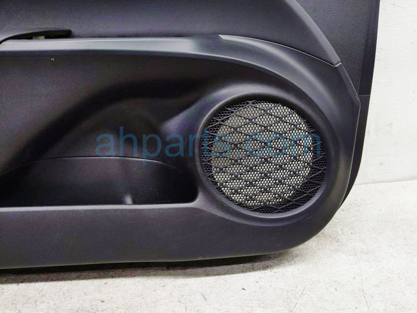 $65 Toyota FR/LH INTERIOR DOOR PANEL - BLACK * $65 Toyota FR/LH INTERIOR DOOR PANEL - BLACK *