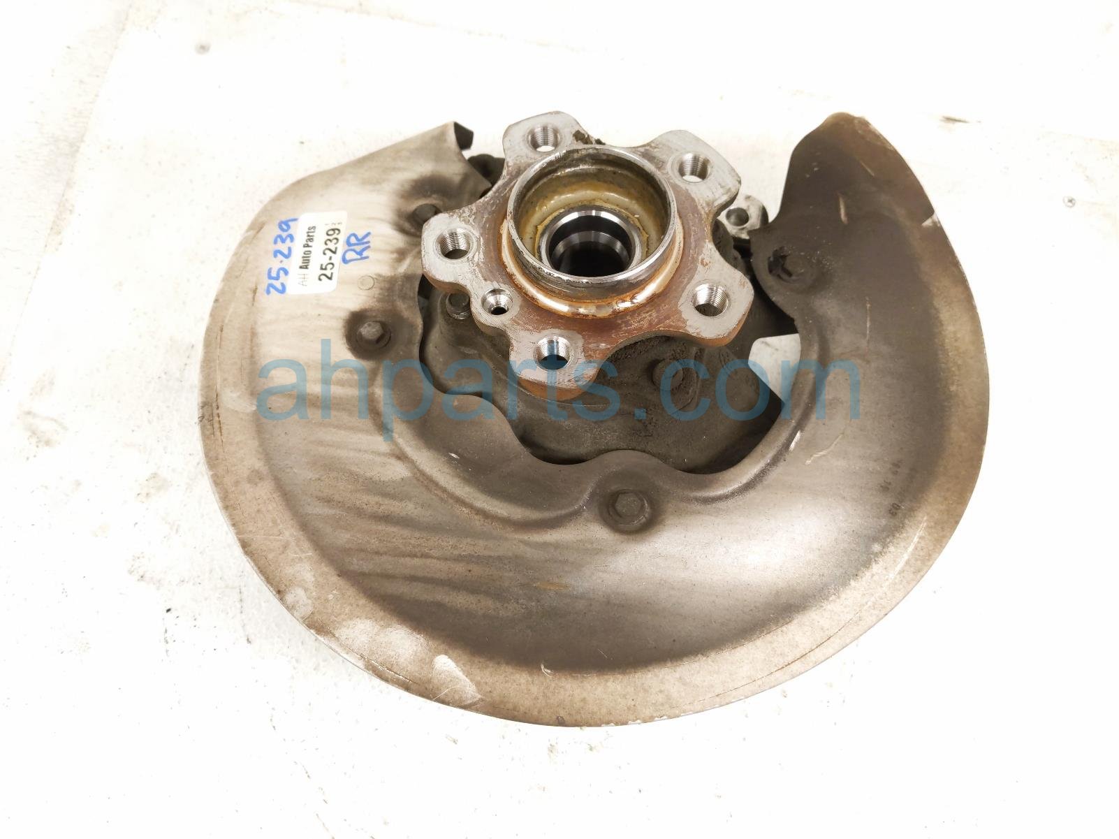 $169 BMW RR/RH SPINDLE KNUCKLE HUB *CHK $169 BMW RR/RH SPINDLE KNUCKLE HUB *CHK