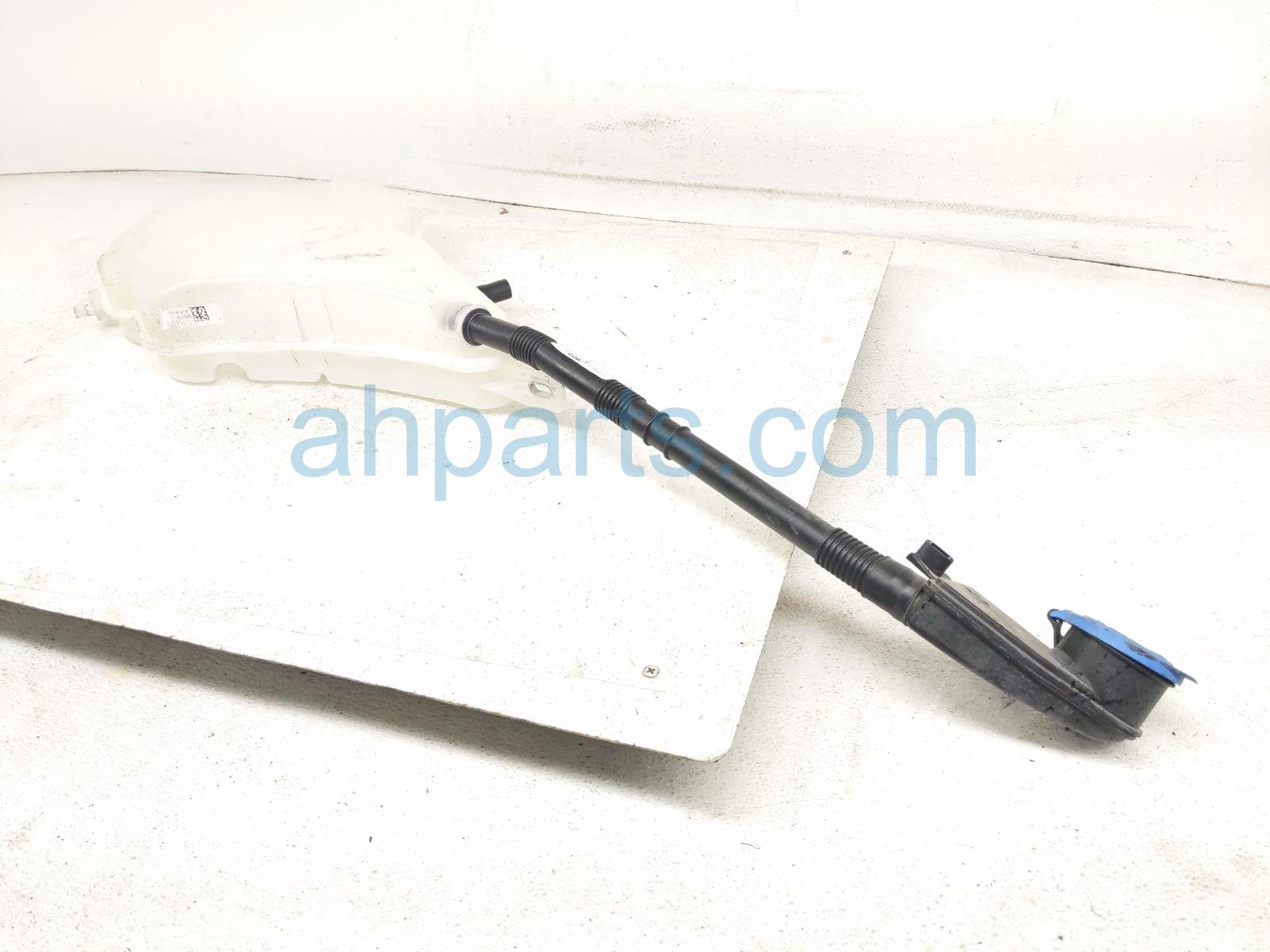 $75 BMW WINDSHIELD WASHER RESERVOIR TANK $75 BMW WINDSHIELD WASHER RESERVOIR TANK