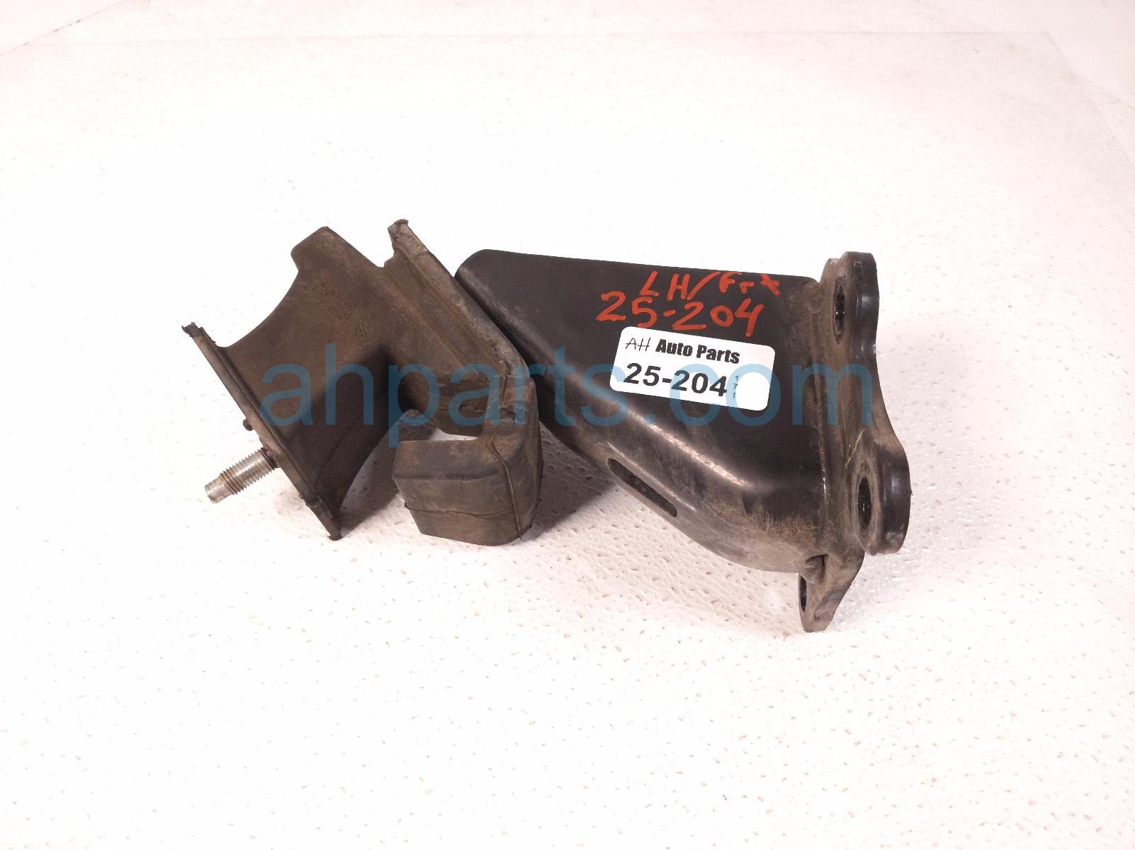 $40 Nissan FR/LH ENGINE INSULATOR MOUNT - 2.5L $40 Nissan FR/LH ENGINE INSULATOR MOUNT - 2.5L