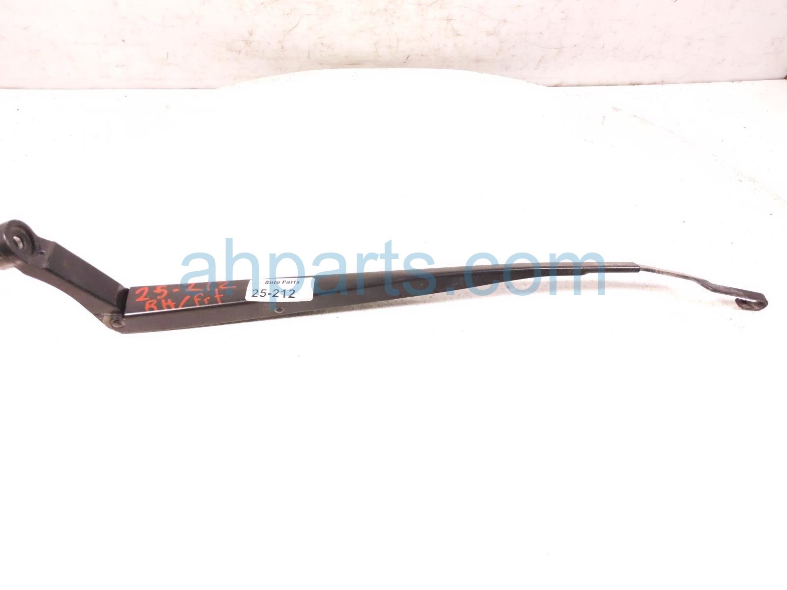 $25 Toyota RH WINDSHIELD WIPER ARM $25 Toyota RH WINDSHIELD WIPER ARM