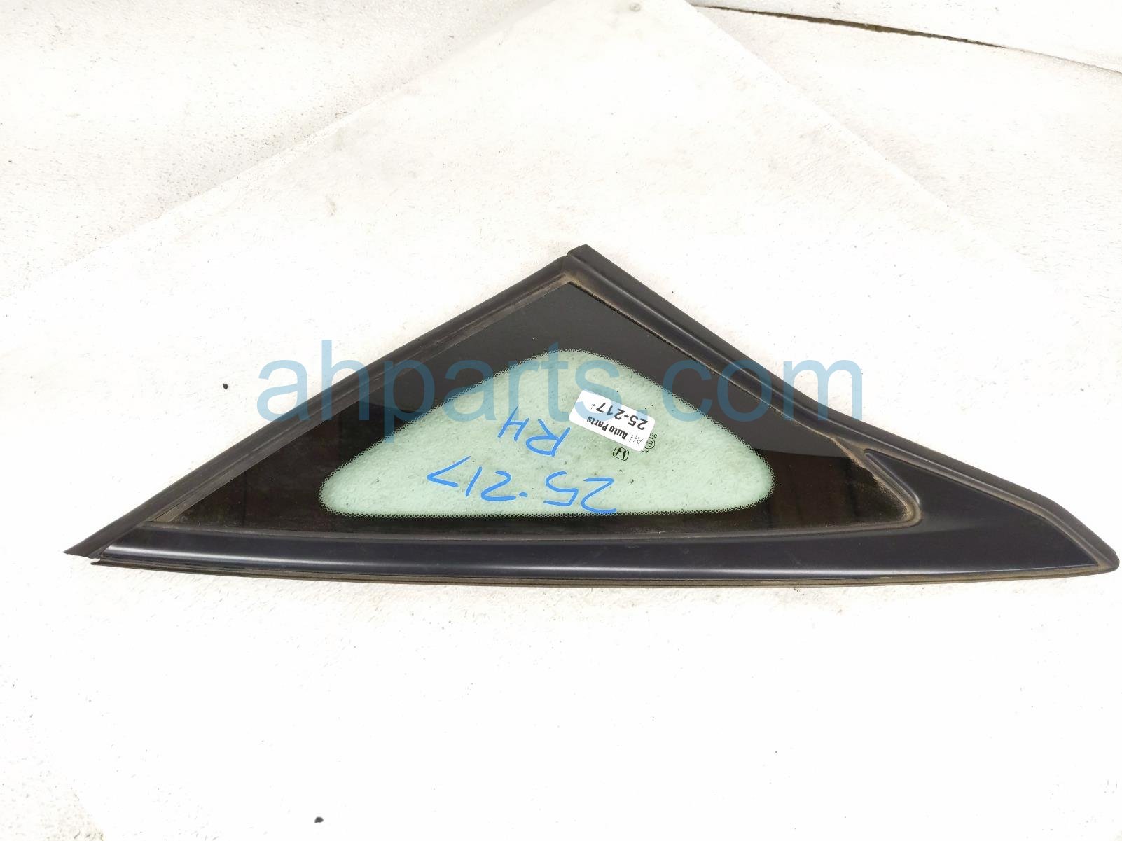 $65 Honda RH QUARTER WINDOW GLASS - BLACK $65 Honda RH QUARTER WINDOW GLASS - BLACK