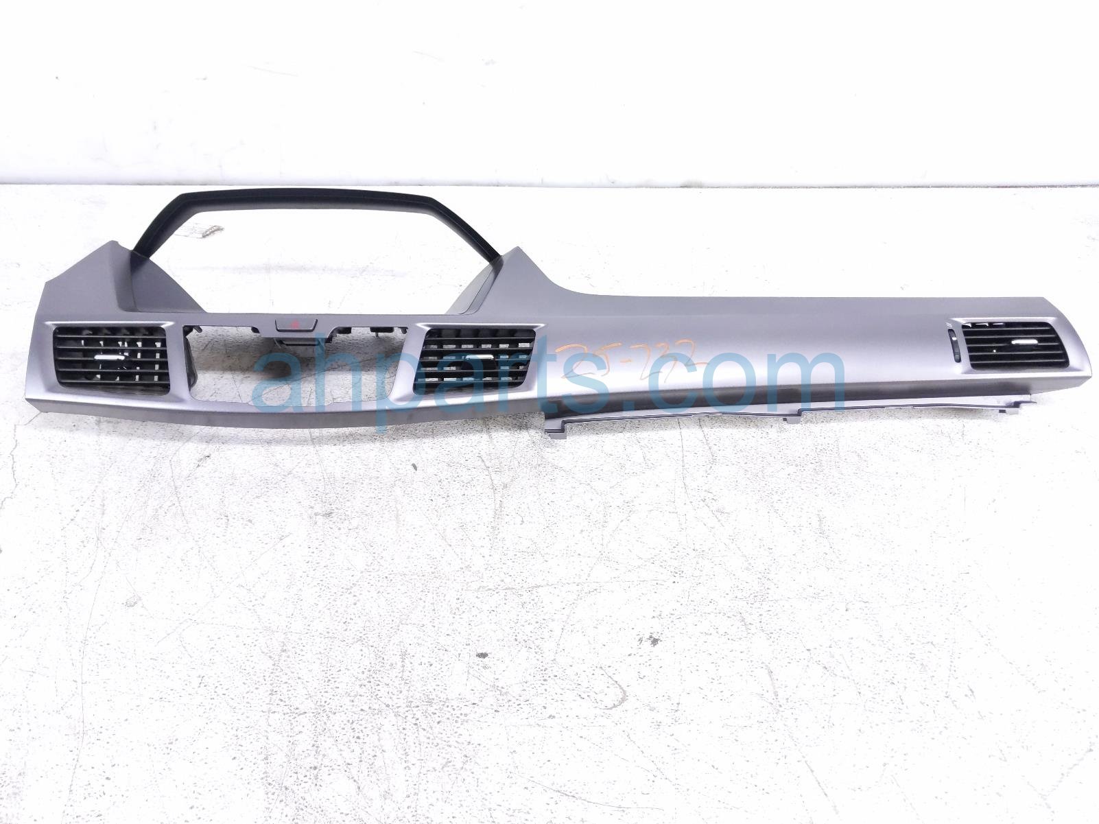 $75 Honda CENTER DASHBOARD TRIM W/AIR VENTS $75 Honda CENTER DASHBOARD TRIM W/AIR VENTS