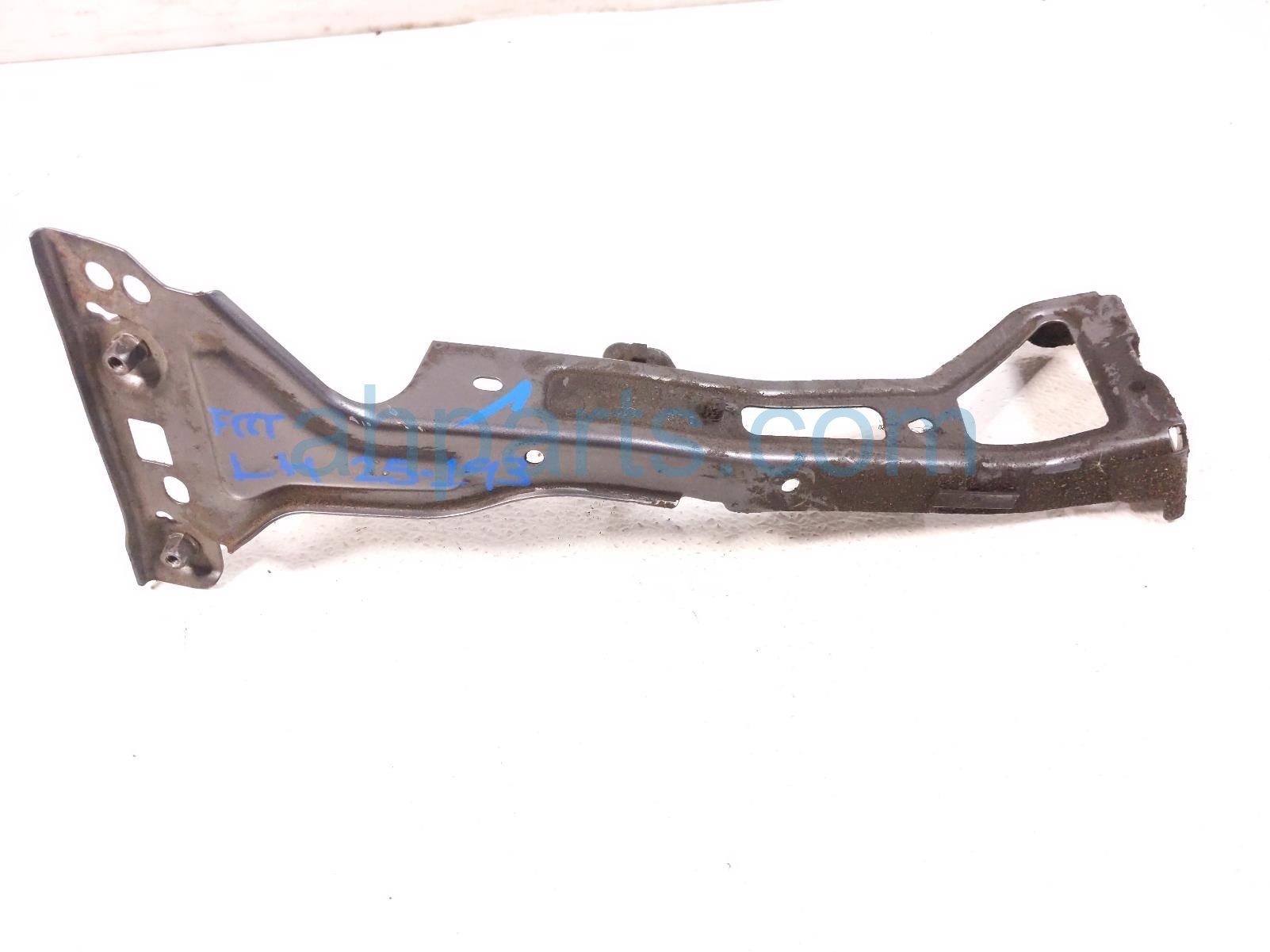 $75 Audi FR/LH FENDER BRACKET $75 Audi FR/LH FENDER BRACKET