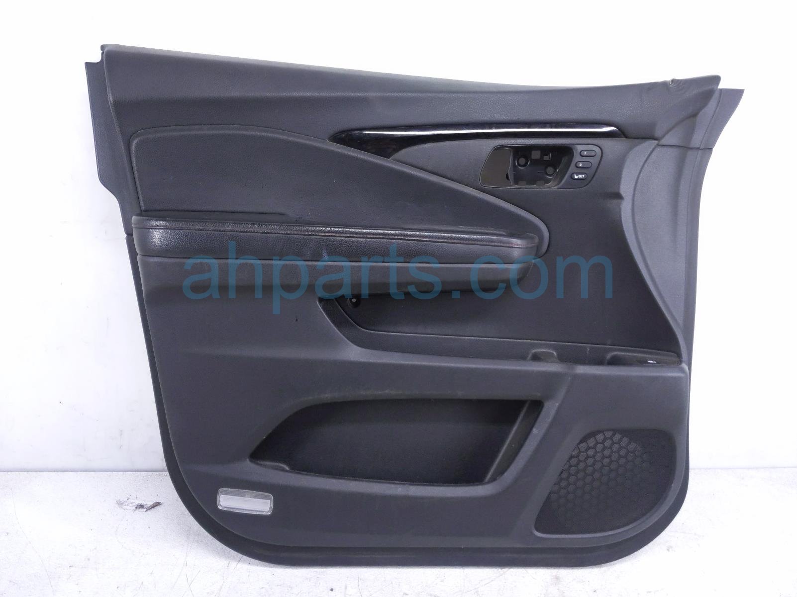 $139 Honda FR/LH INTERIOR DOOR PANEL - BLACK * $139 Honda FR/LH INTERIOR DOOR PANEL - BLACK *