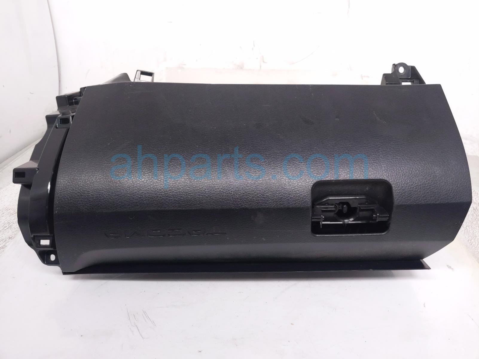 $199 Toyota PASSENGER GLOVE BOX - BLACK * $199 Toyota PASSENGER GLOVE BOX - BLACK *