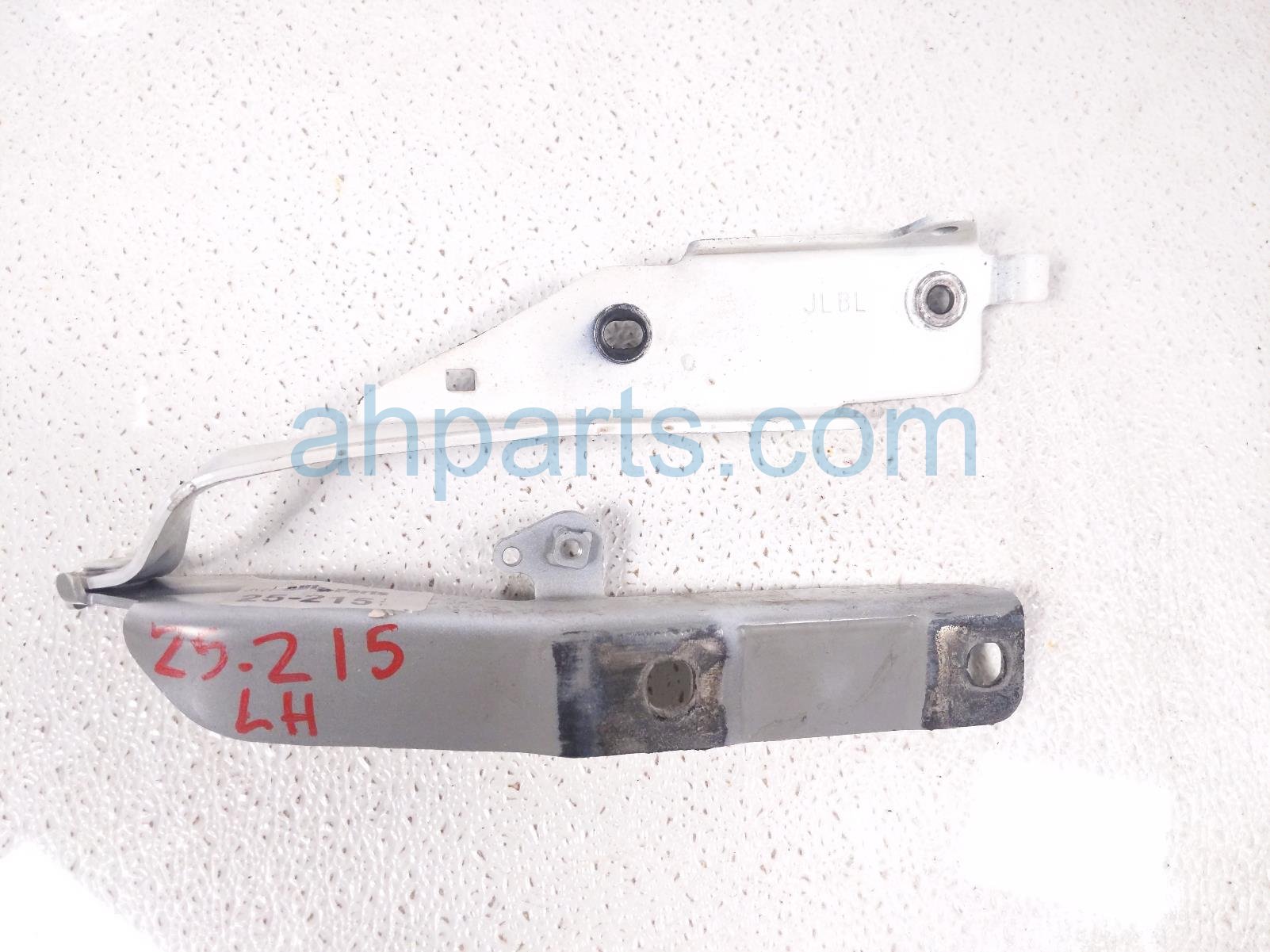 $30 Infiniti LH SIDE HOOD HINGE - WHITE $30 Infiniti LH SIDE HOOD HINGE - WHITE