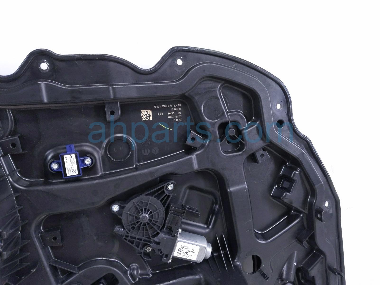Sold 2021 Chrysler Pacifica Front Driver Window Regulator & Motor 68314741AA Replacement Sold 2021 Chrysler Pacifica Front Driver Window Regulator & Motor 68314741AA Replacement thumbnail