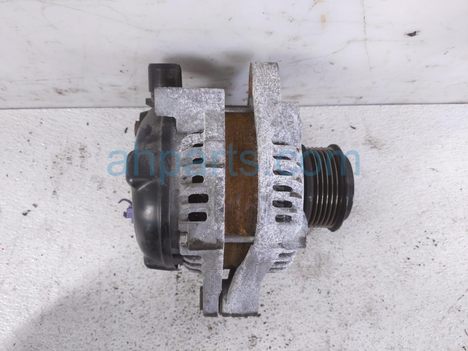 $115 Honda ALTERNATOR / GENERATOR