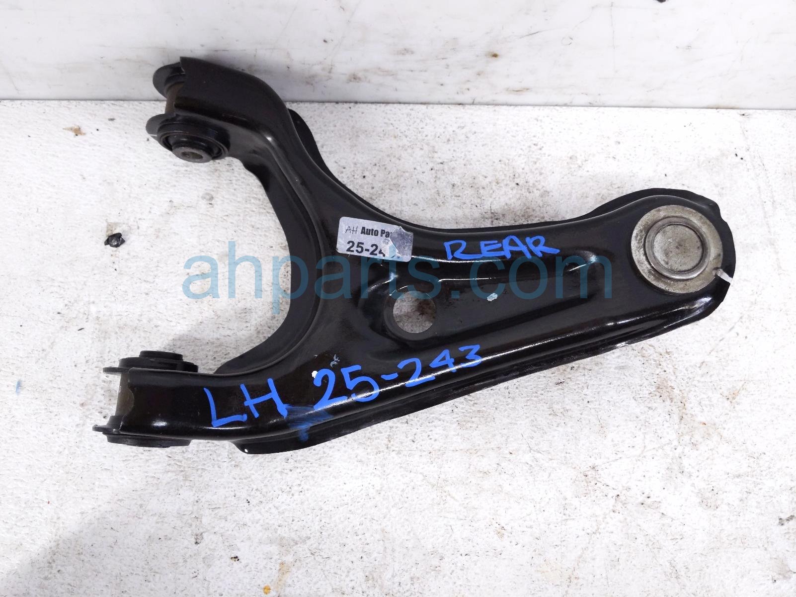Honda RR/LH UPPER CONTROL ARM -